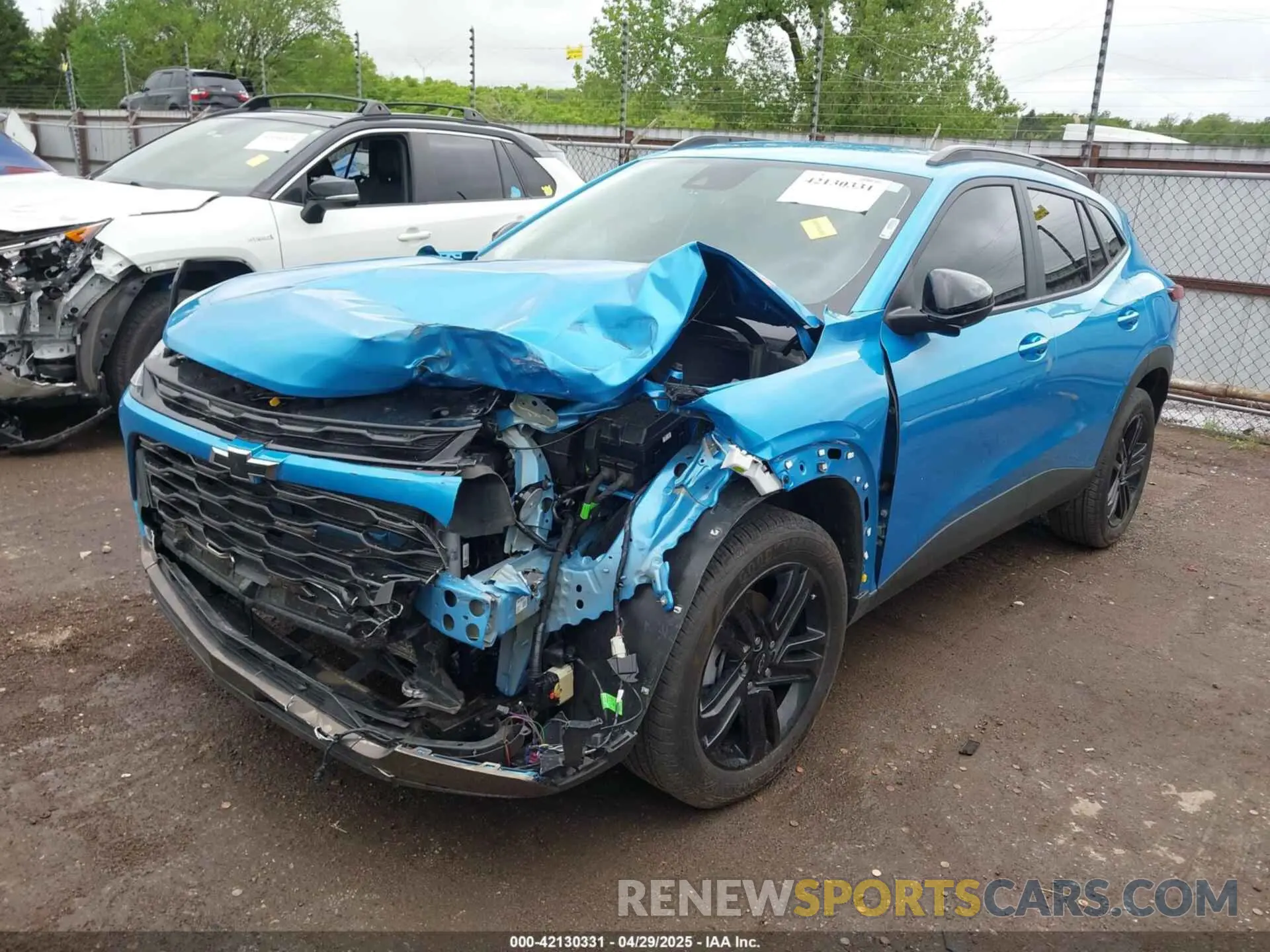 2 Photograph of a damaged car KL77LKEP8SC072411 CHEVROLET TRAX 2025