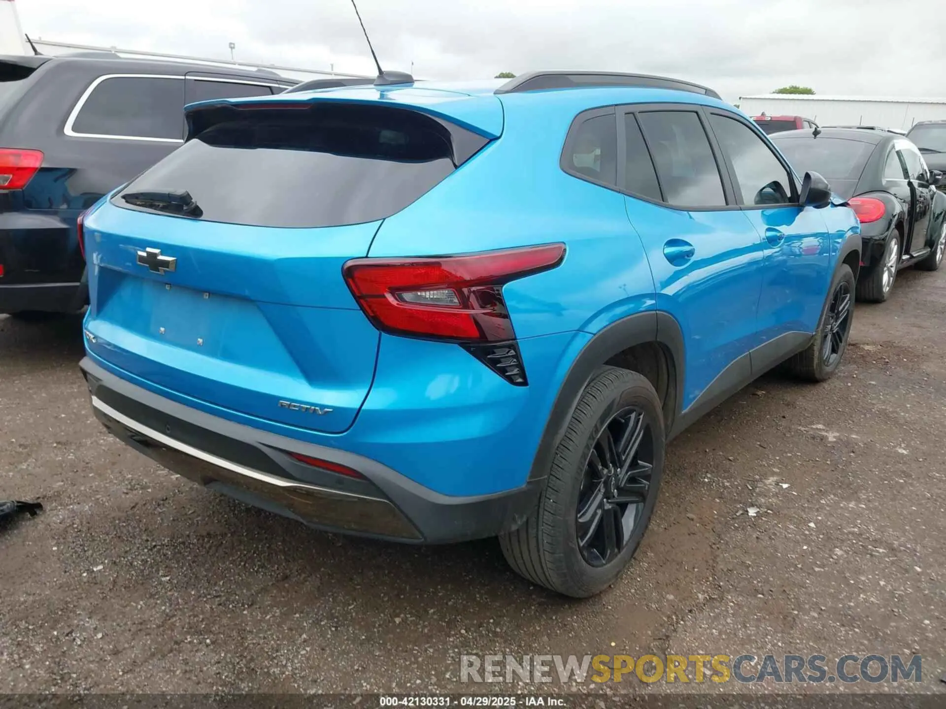4 Photograph of a damaged car KL77LKEP8SC072411 CHEVROLET TRAX 2025