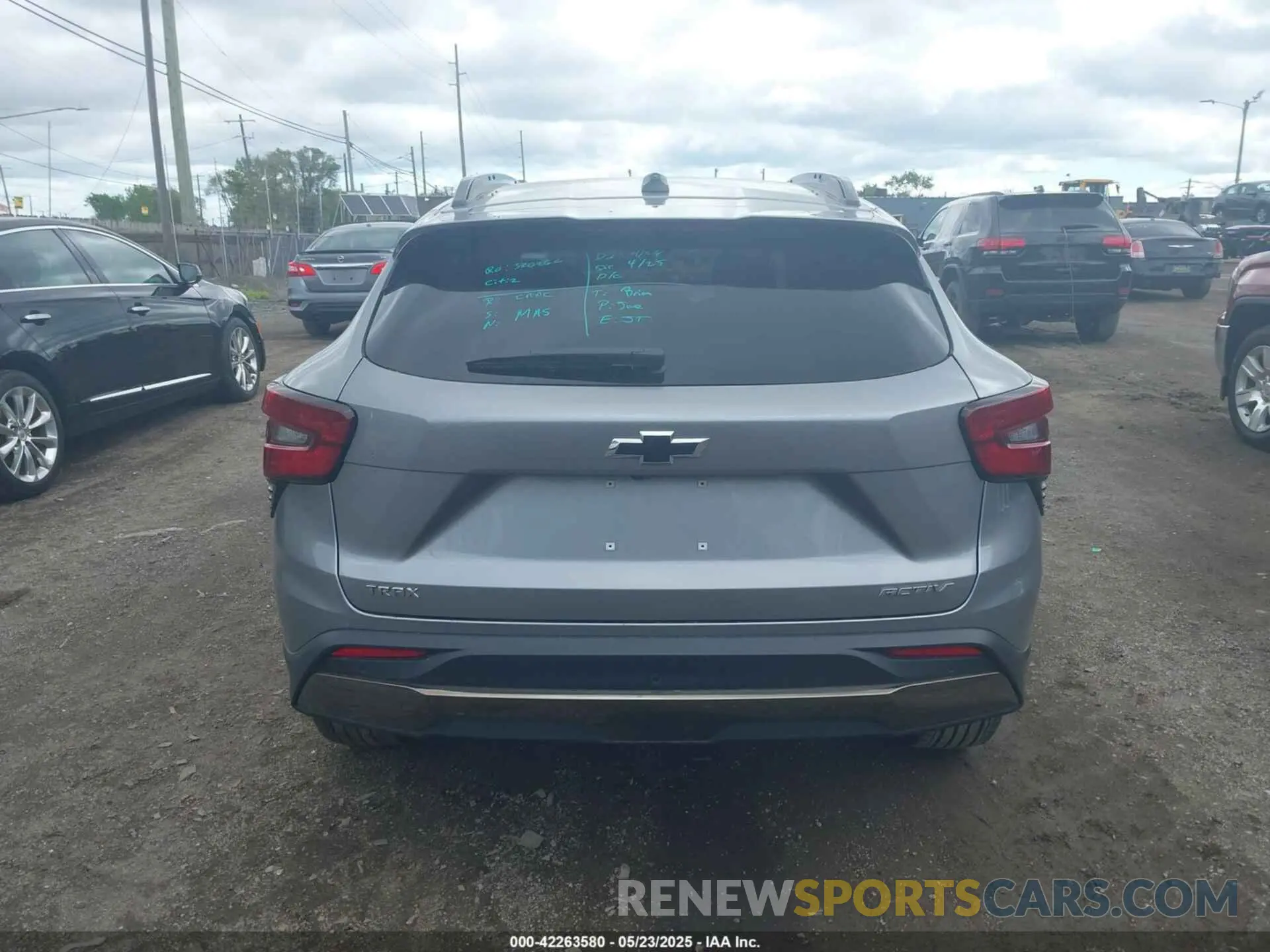 16 Photograph of a damaged car KL77LKEP8SC077947 CHEVROLET TRAX 2025