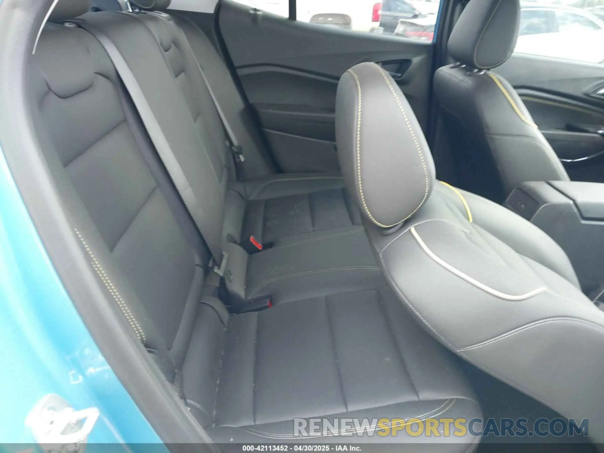 8 Photograph of a damaged car KL77LKEP8SC088981 CHEVROLET TRAX 2025