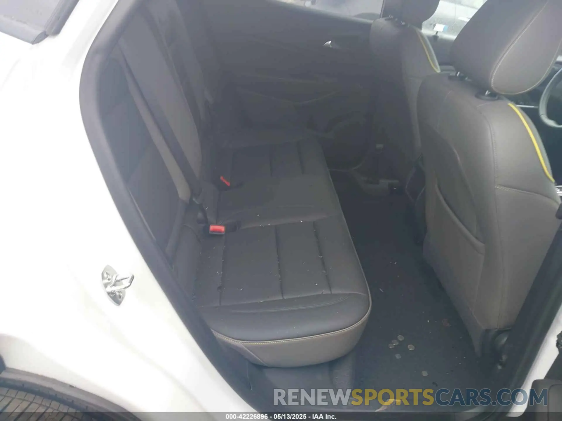 8 Photograph of a damaged car KL77LKEP9SC025856 CHEVROLET TRAX 2025
