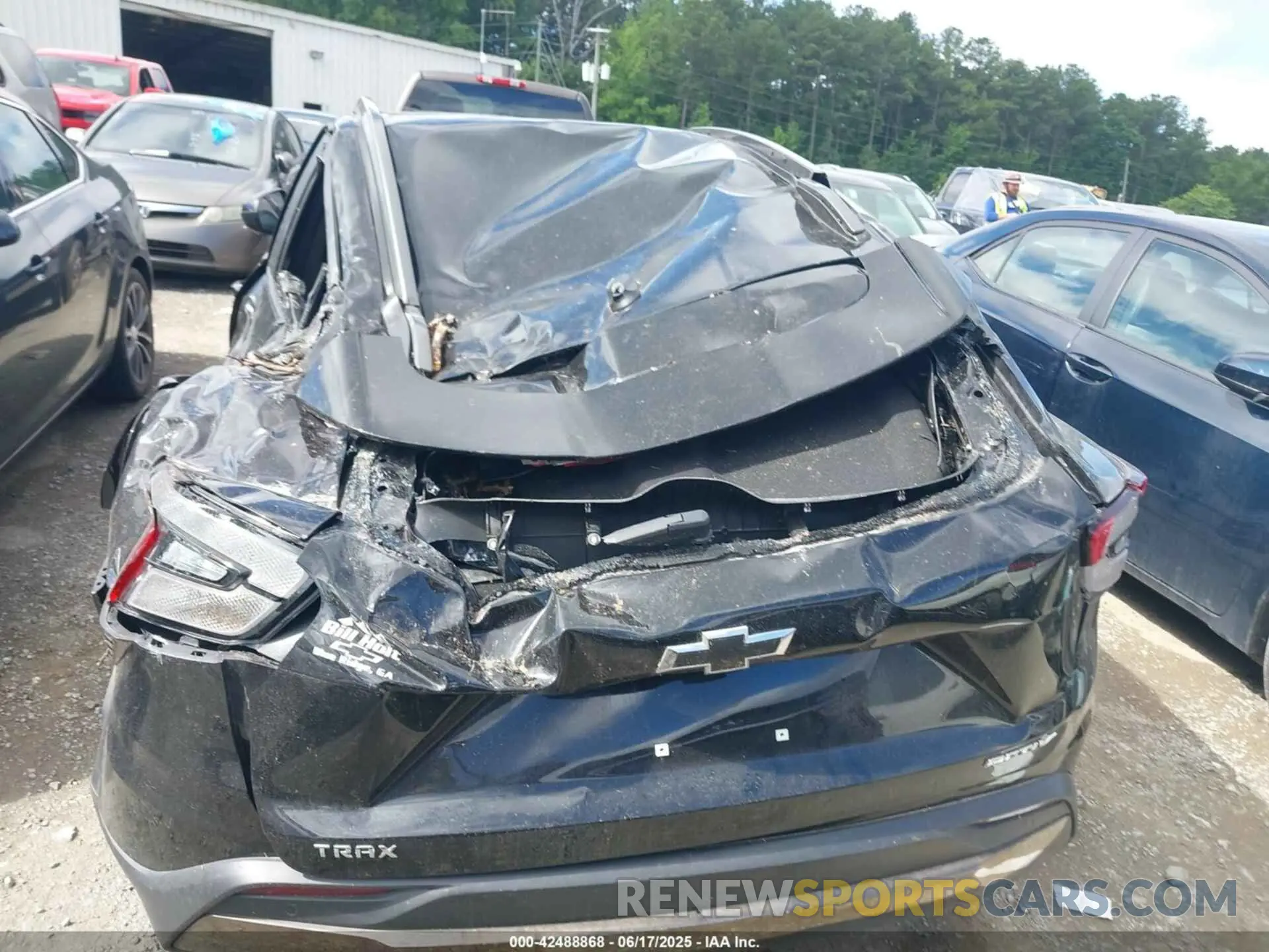 6 Photograph of a damaged car KL77LKEP9SC071882 CHEVROLET TRAX 2025