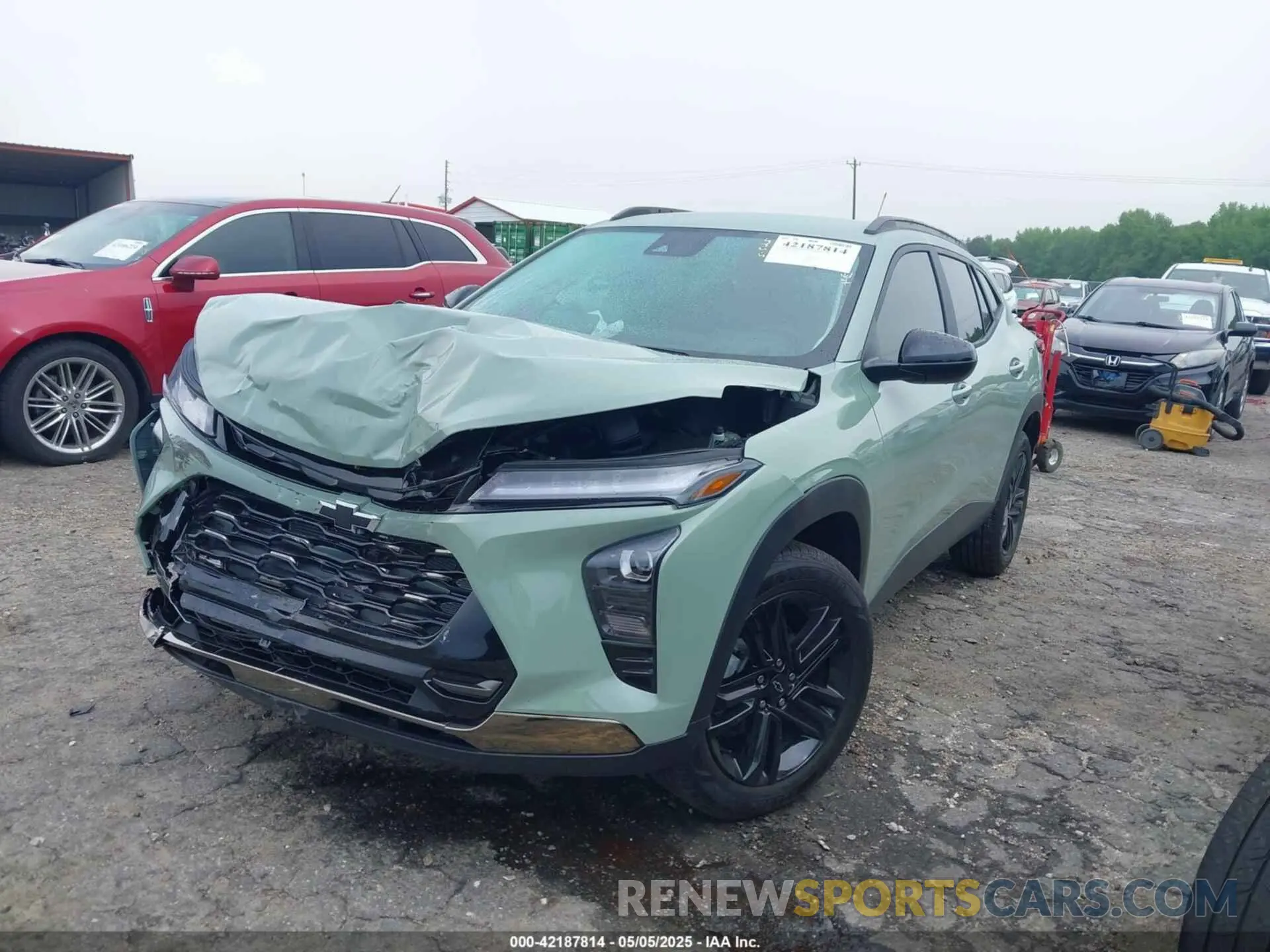 2 Photograph of a damaged car KL77LKEP9SC126850 CHEVROLET TRAX 2025