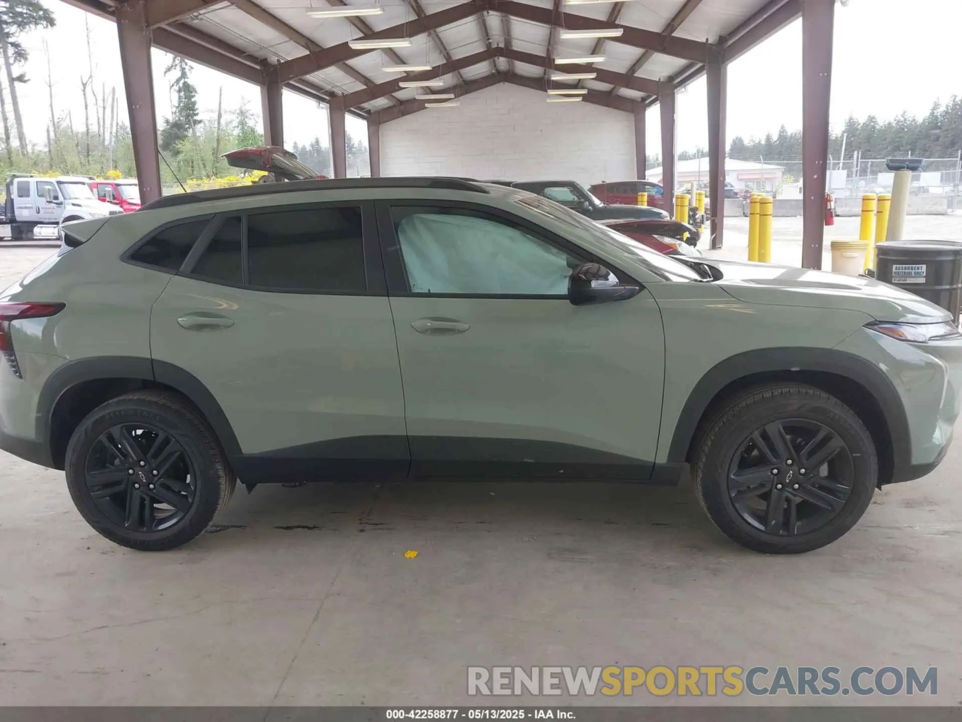 13 Photograph of a damaged car KL77LKEP9SC127187 CHEVROLET TRAX 2025