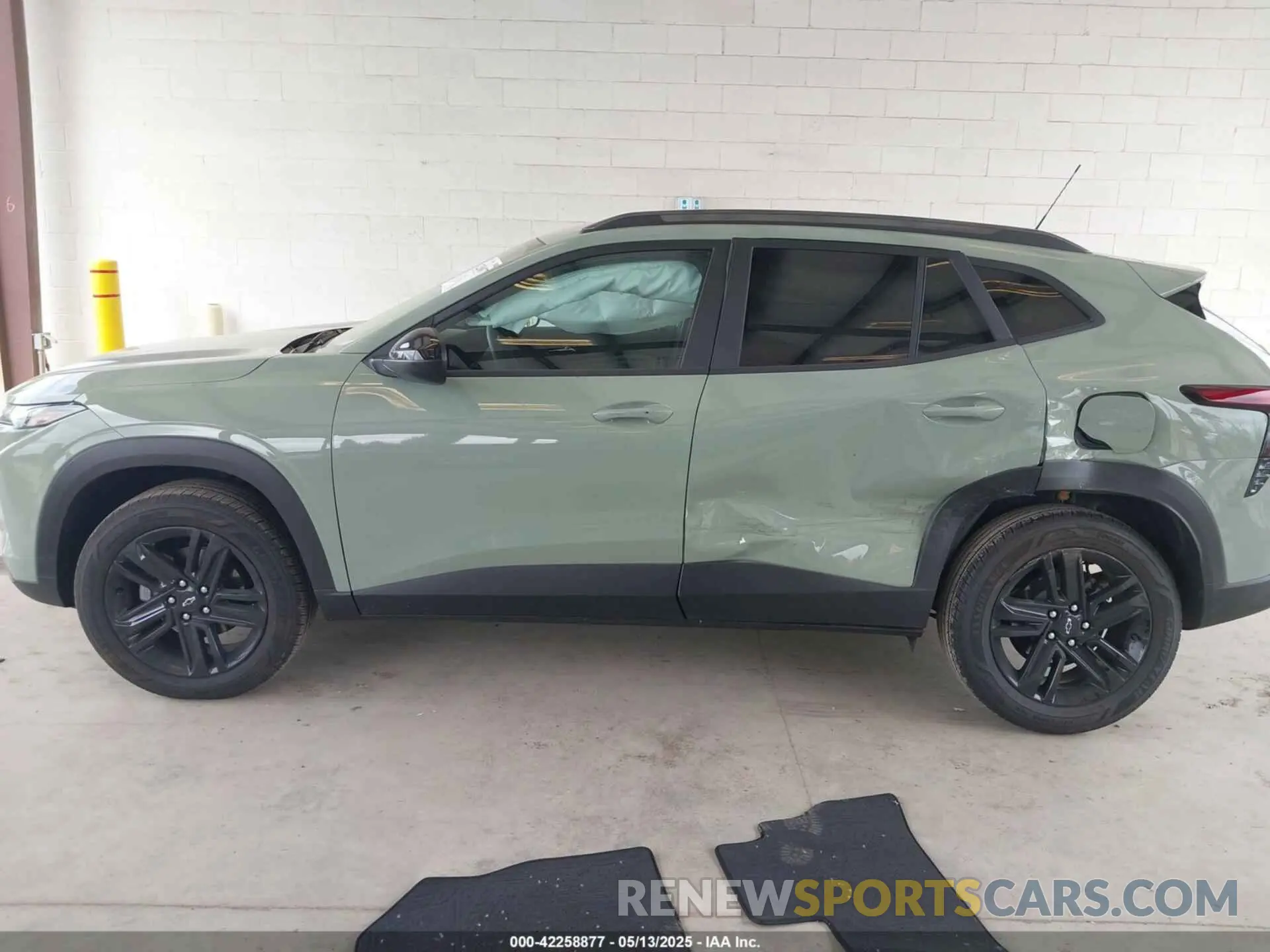 14 Photograph of a damaged car KL77LKEP9SC127187 CHEVROLET TRAX 2025