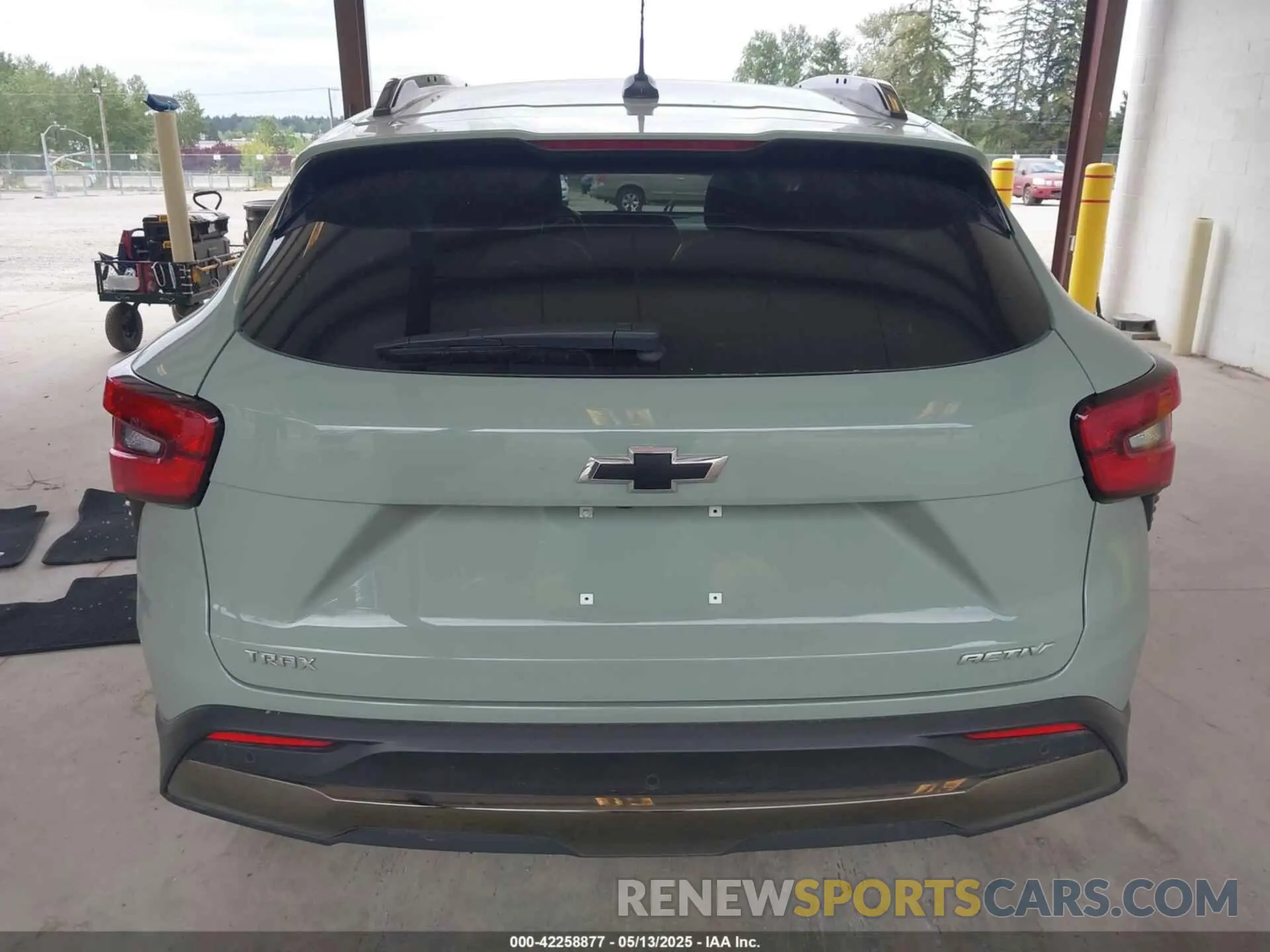 16 Photograph of a damaged car KL77LKEP9SC127187 CHEVROLET TRAX 2025