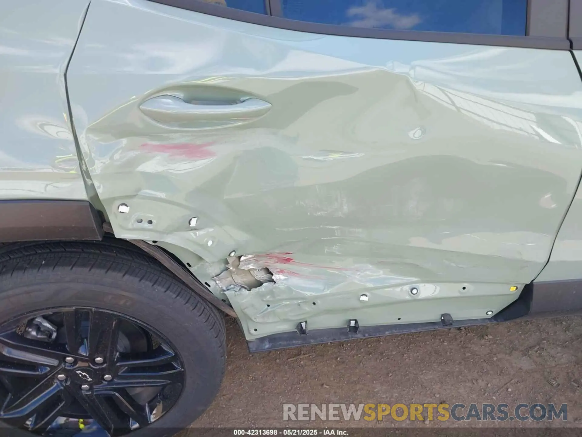 6 Photograph of a damaged car KL77LKEP9SC149111 CHEVROLET TRAX 2025
