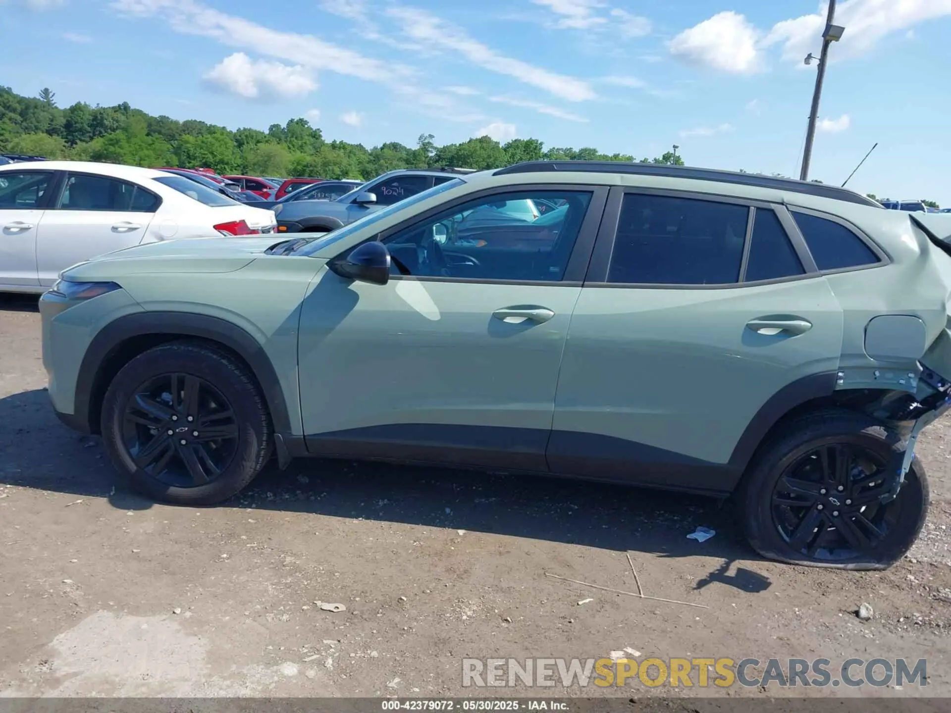14 Photograph of a damaged car KL77LKEPXSC115632 CHEVROLET TRAX 2025
