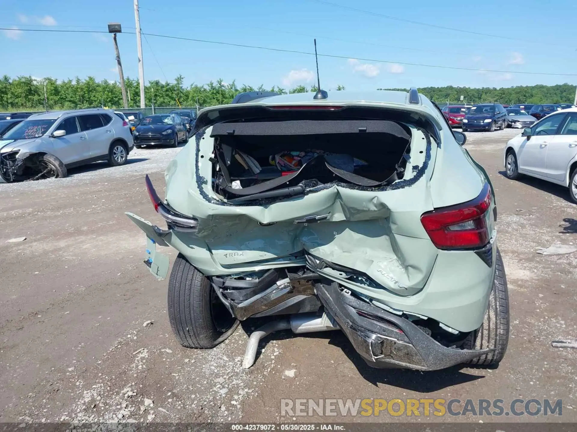 16 Photograph of a damaged car KL77LKEPXSC115632 CHEVROLET TRAX 2025