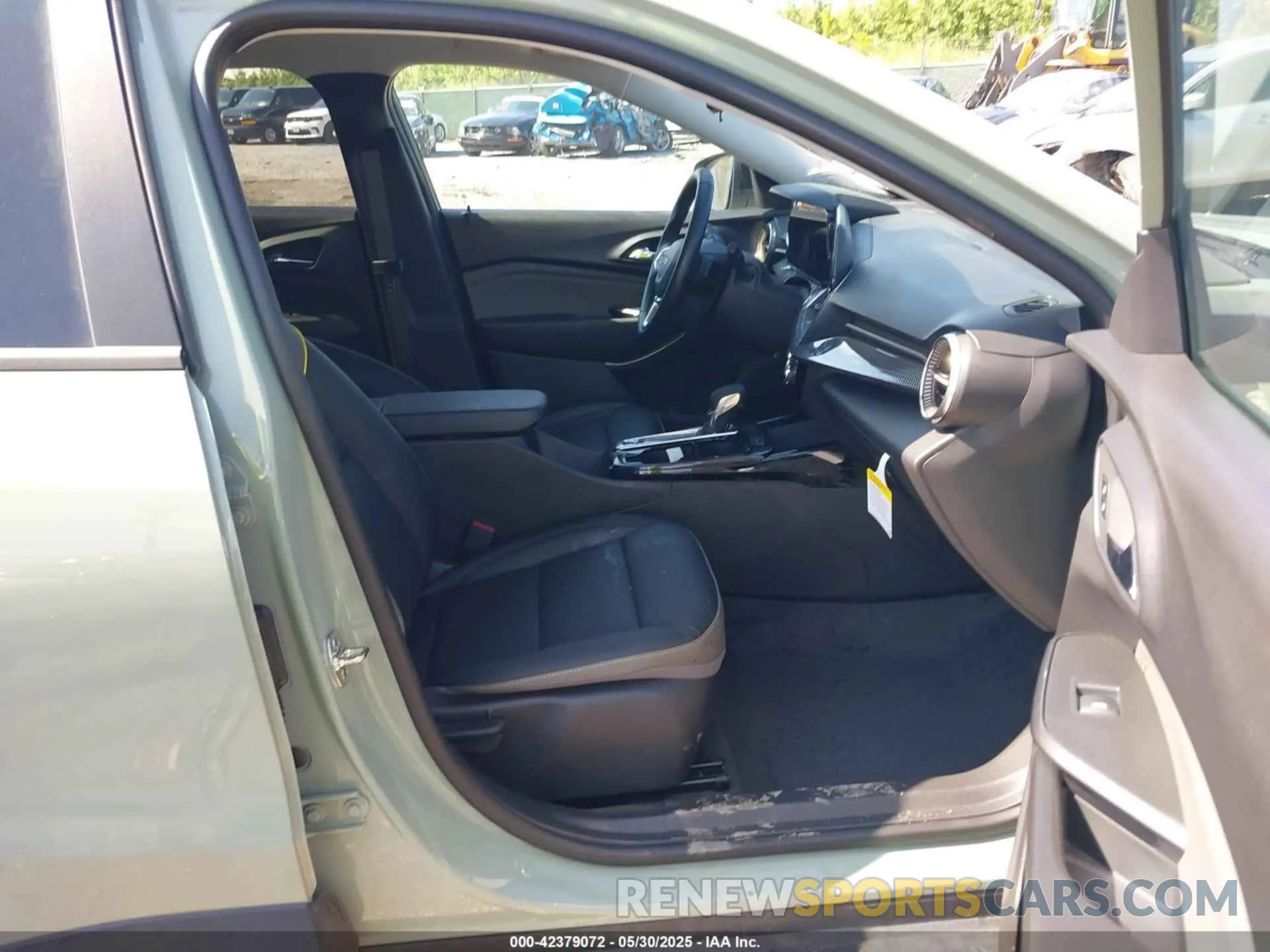5 Photograph of a damaged car KL77LKEPXSC115632 CHEVROLET TRAX 2025