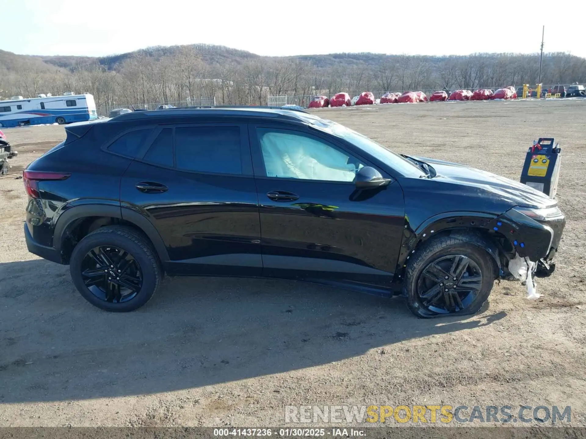 13 Photograph of a damaged car KL77LKEPXSC123228 CHEVROLET TRAX 2025