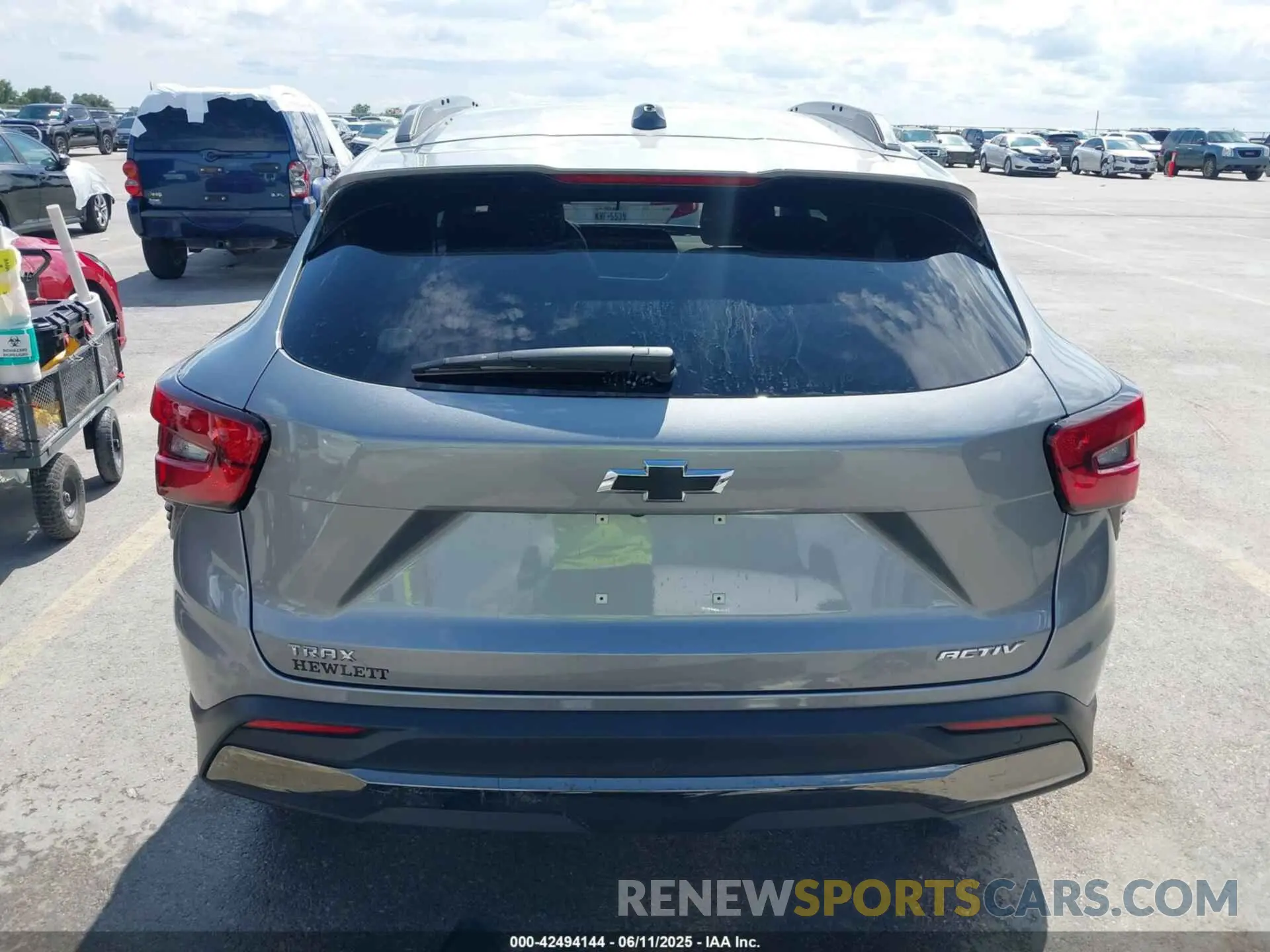 17 Photograph of a damaged car KL77LKEPXSC190167 CHEVROLET TRAX 2025