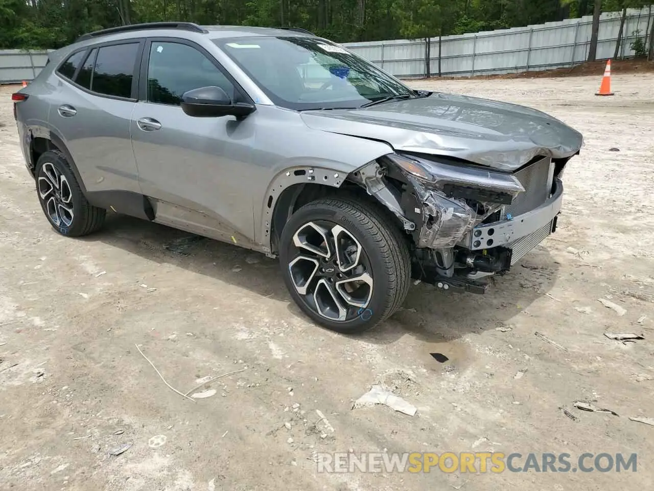 4 Photograph of a damaged car KL77LJE21RC005884 CHEVROLET TRAX 2RS 2024