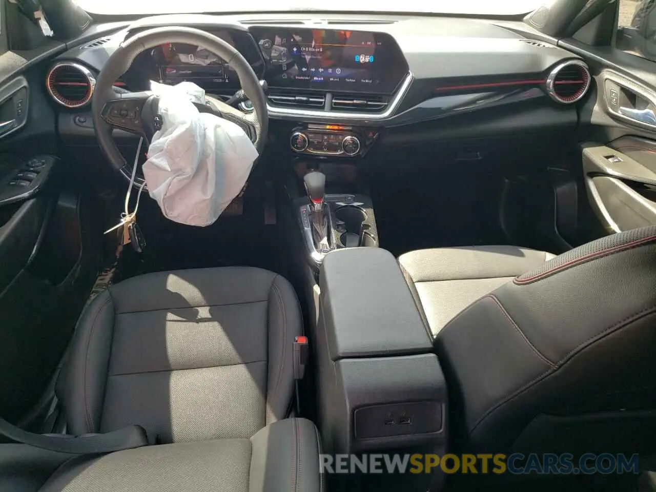 8 Photograph of a damaged car KL77LJE26RC023152 CHEVROLET TRAX 2RS 2024