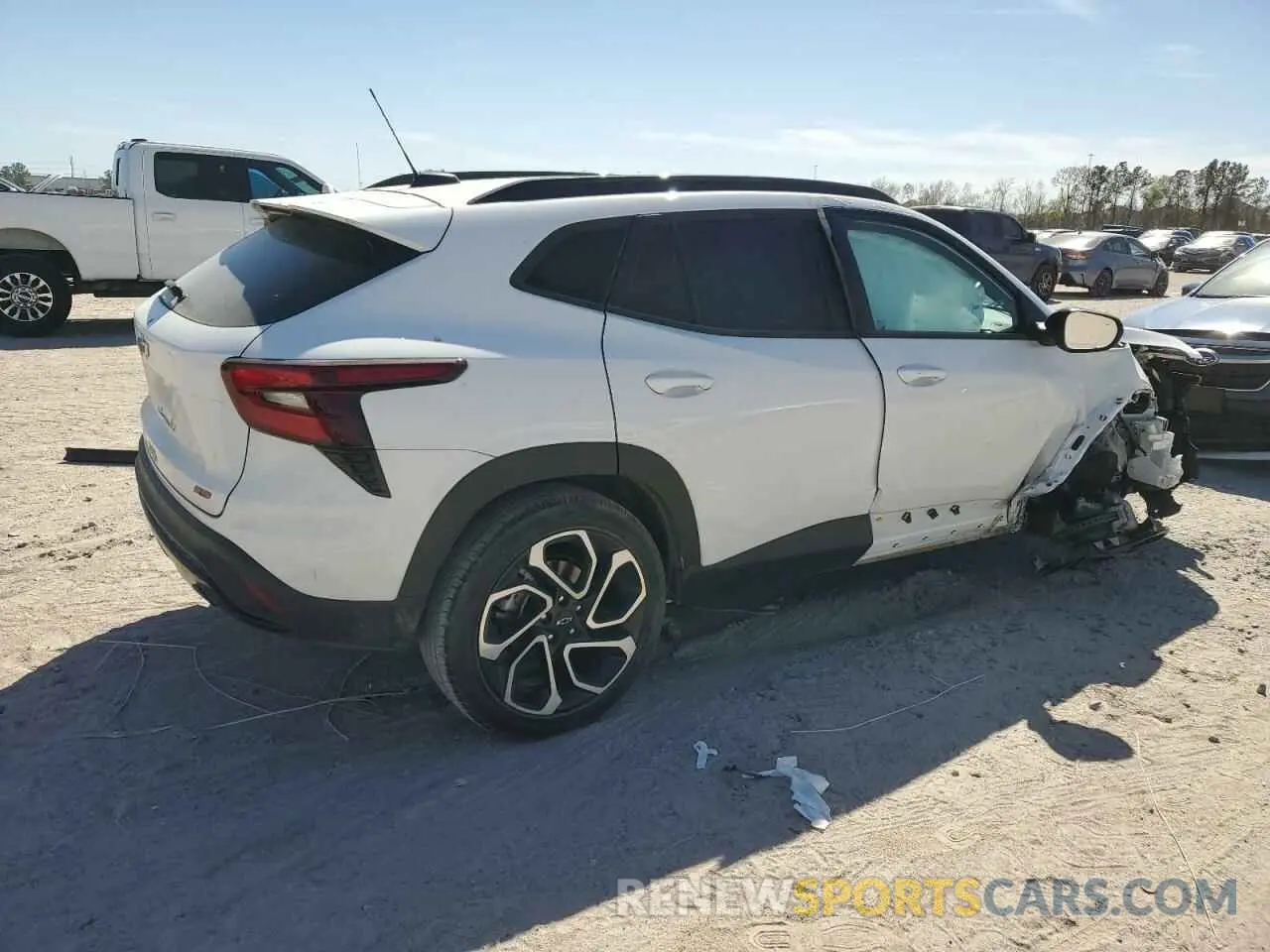 3 Photograph of a damaged car KL77LJE28RC019295 CHEVROLET TRAX 2RS 2024