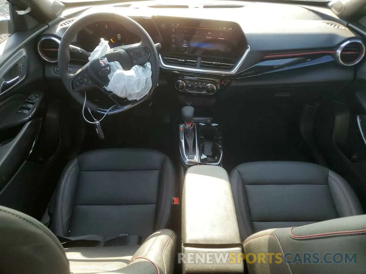 8 Photograph of a damaged car KL77LJE29RC177354 CHEVROLET TRAX 2RS 2024