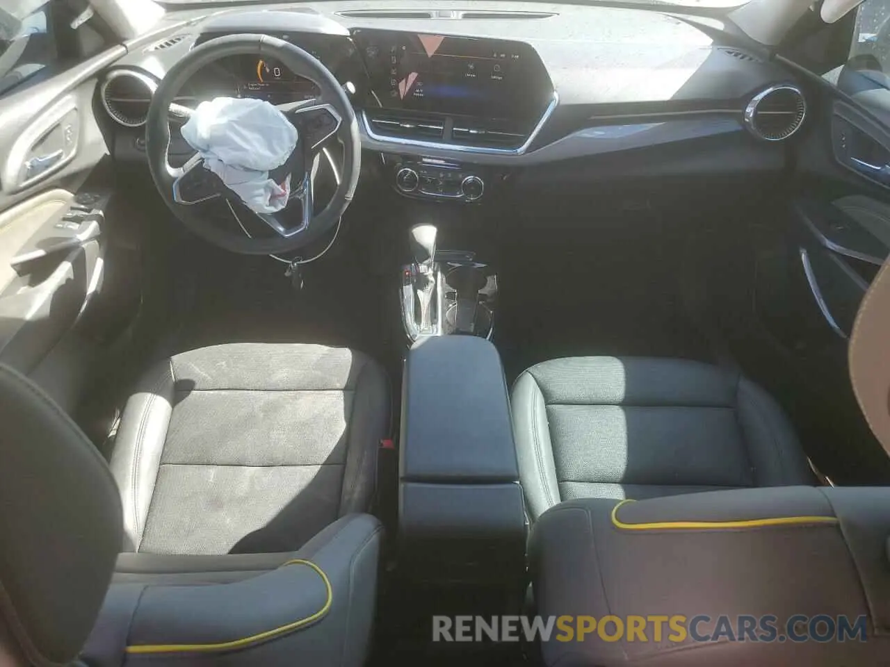 8 Photograph of a damaged car KL77LKE22RC159901 CHEVROLET TRAX ACTIV 2024