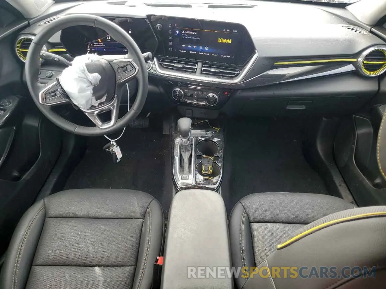 8 Photograph of a damaged car KL77LKE26RC027885 CHEVROLET TRAX ACTIV 2024