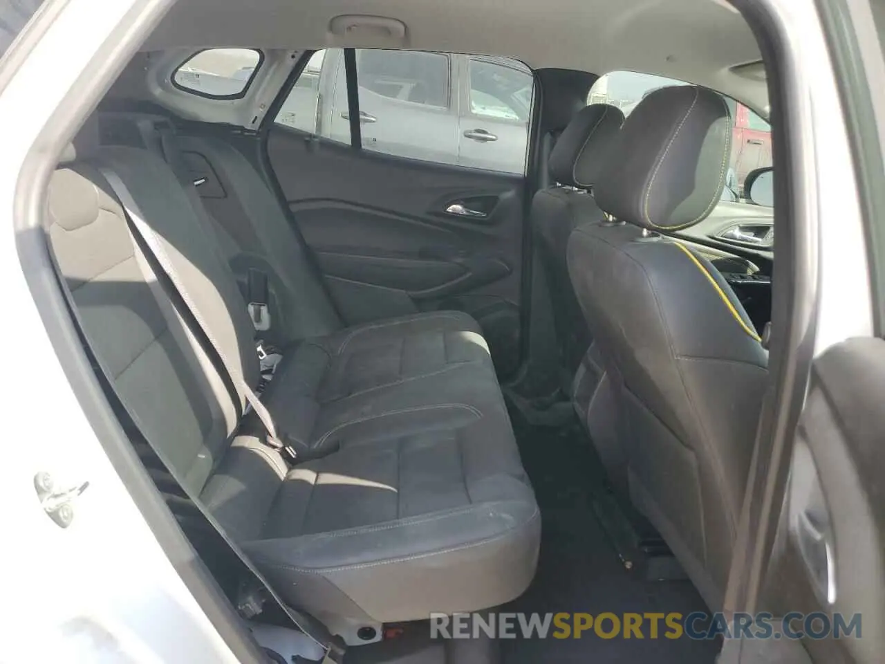 11 Photograph of a damaged car KL77LKE26RC087469 CHEVROLET TRAX ACTIV 2024