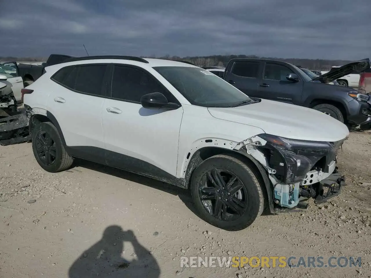 4 Photograph of a damaged car KL77LKE26RC087469 CHEVROLET TRAX ACTIV 2024