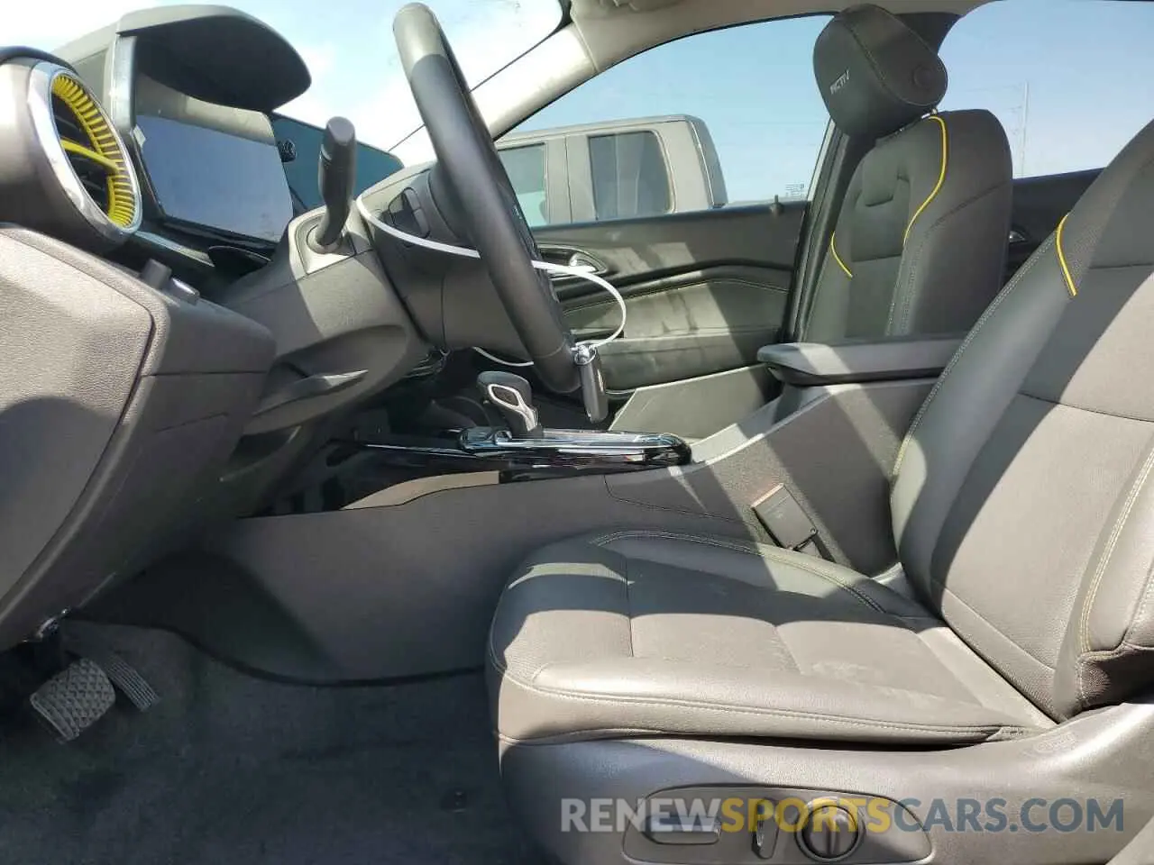 7 Photograph of a damaged car KL77LKEP2SC047911 CHEVROLET TRAX ACTIV 2025