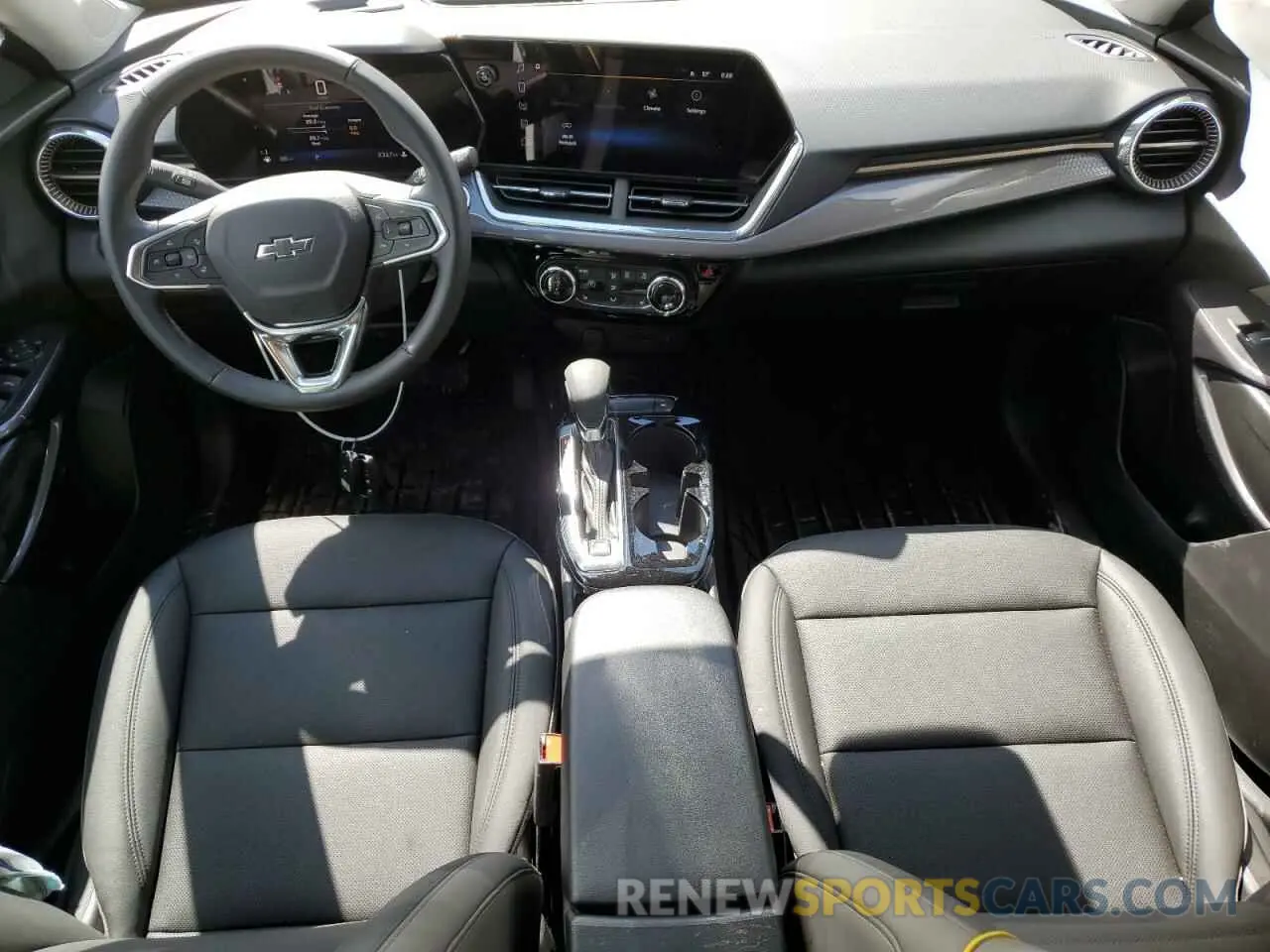 8 Photograph of a damaged car KL77LKEP2SC110862 CHEVROLET TRAX ACTIV 2025