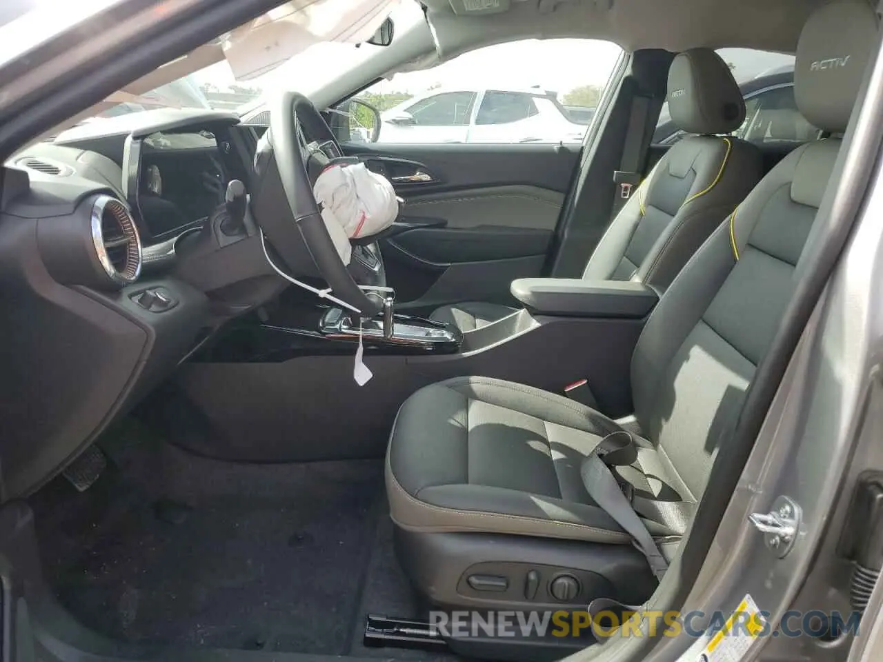 7 Photograph of a damaged car KL77LKEP3SC139173 CHEVROLET TRAX ACTIV 2025