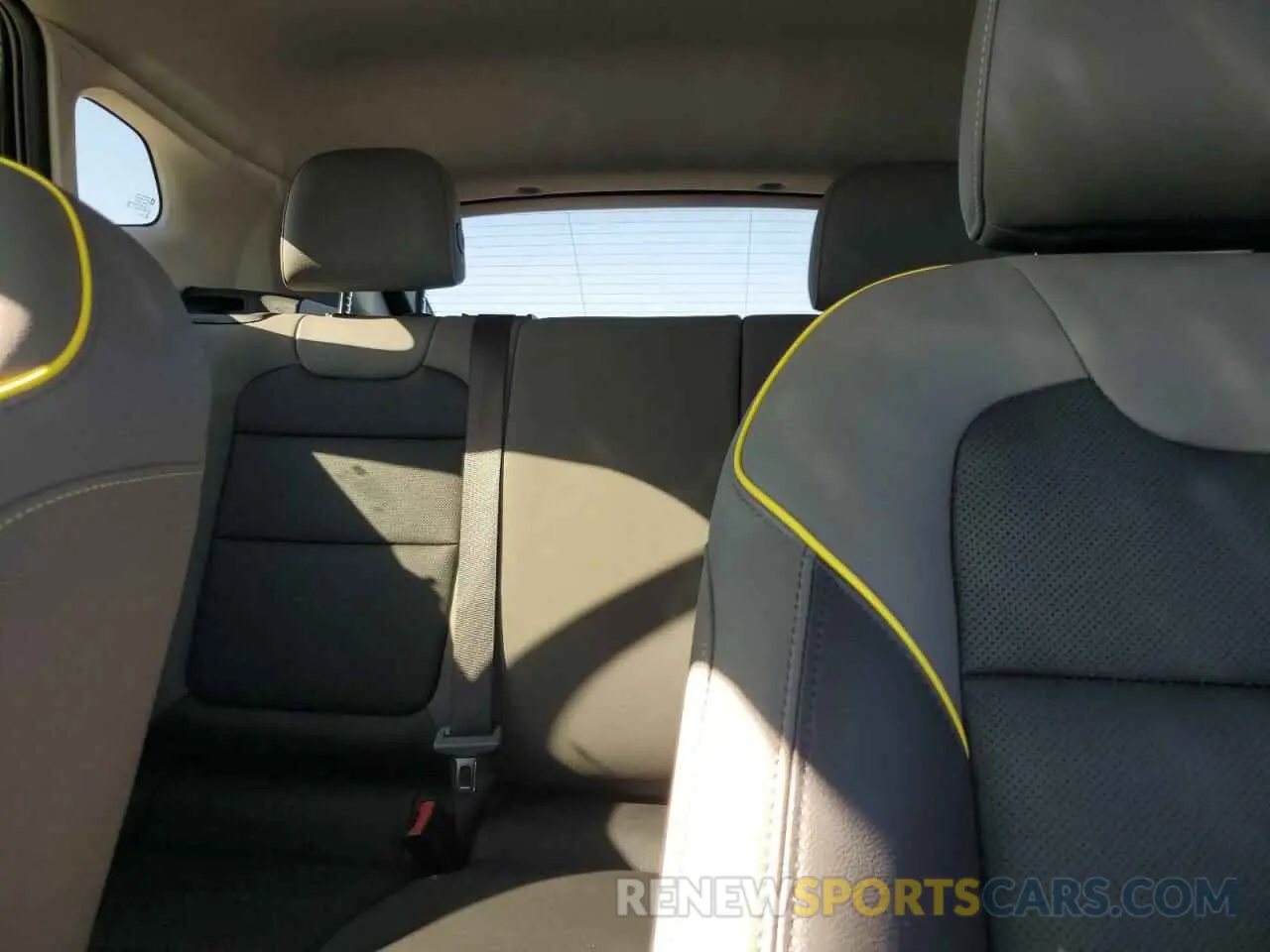 10 Photograph of a damaged car KL77LKEP4SC065732 CHEVROLET TRAX ACTIV 2025
