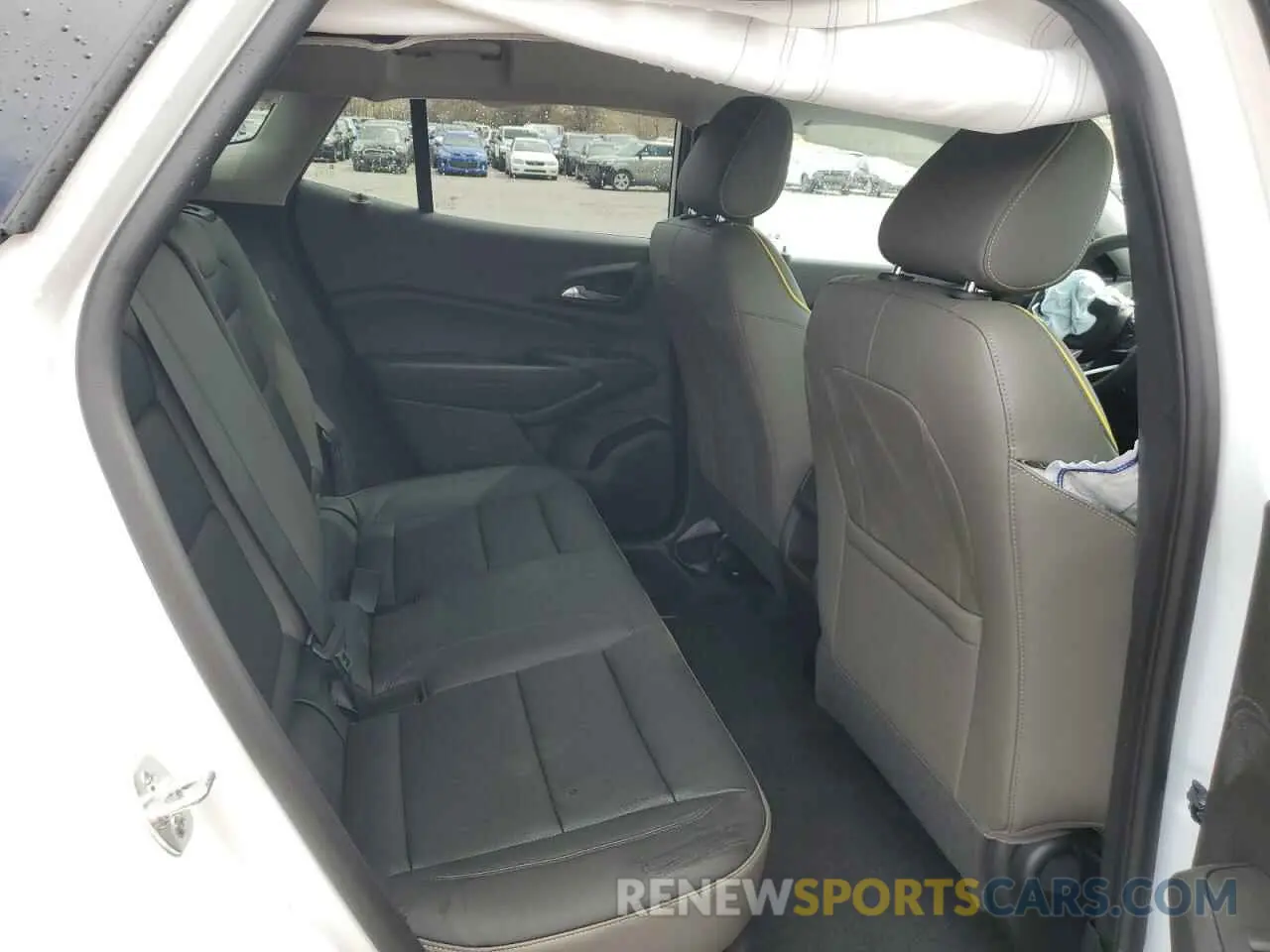 11 Photograph of a damaged car KL77LKEP6SC152693 CHEVROLET TRAX ACTIV 2025