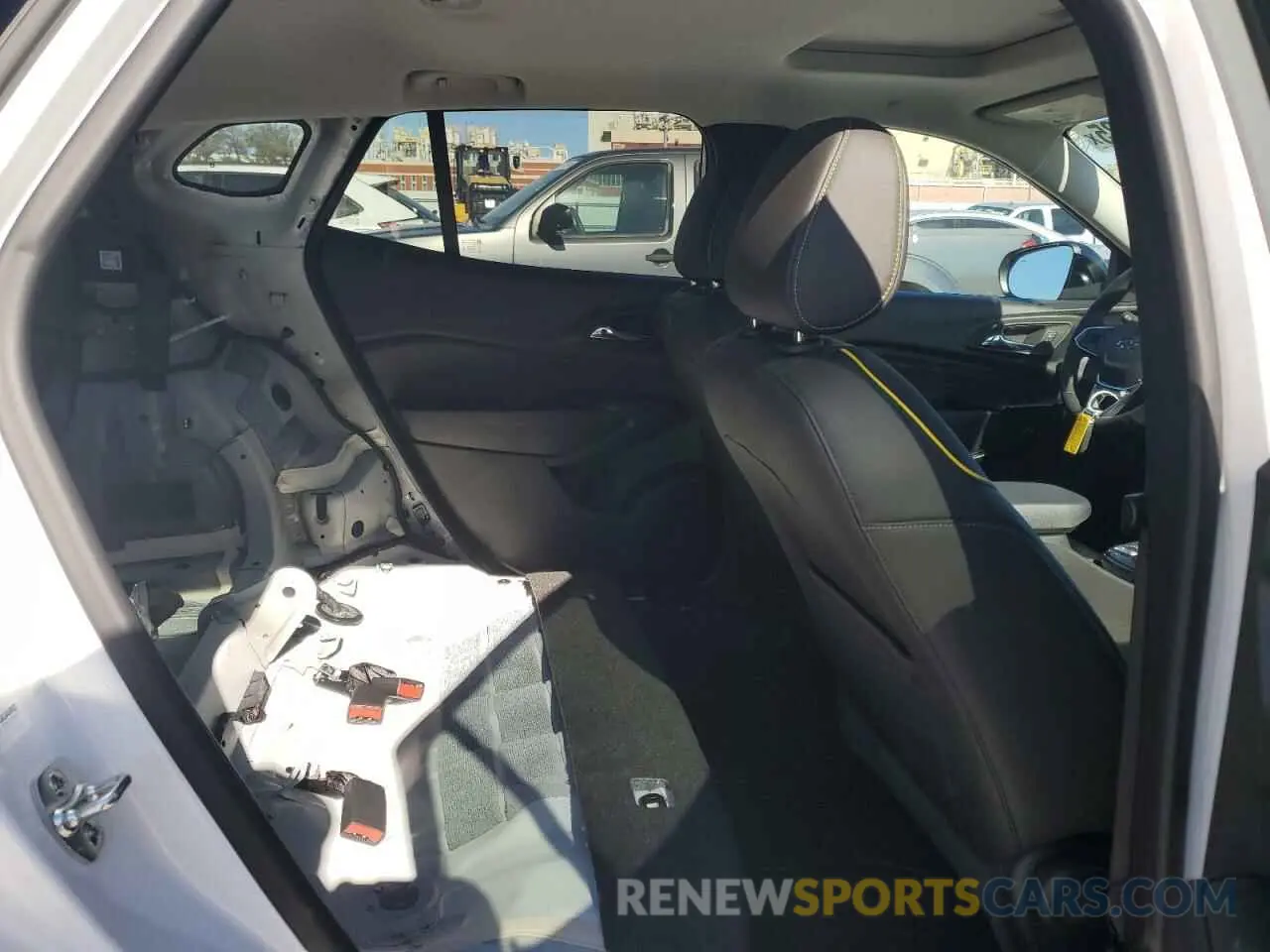 11 Photograph of a damaged car KL77LKEP7SC075039 CHEVROLET TRAX ACTIV 2025