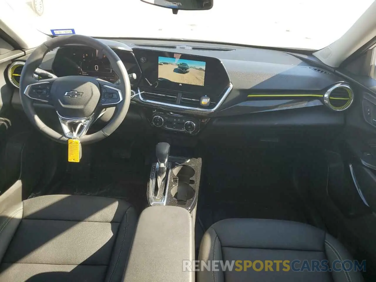 8 Photograph of a damaged car KL77LKEP7SC075039 CHEVROLET TRAX ACTIV 2025
