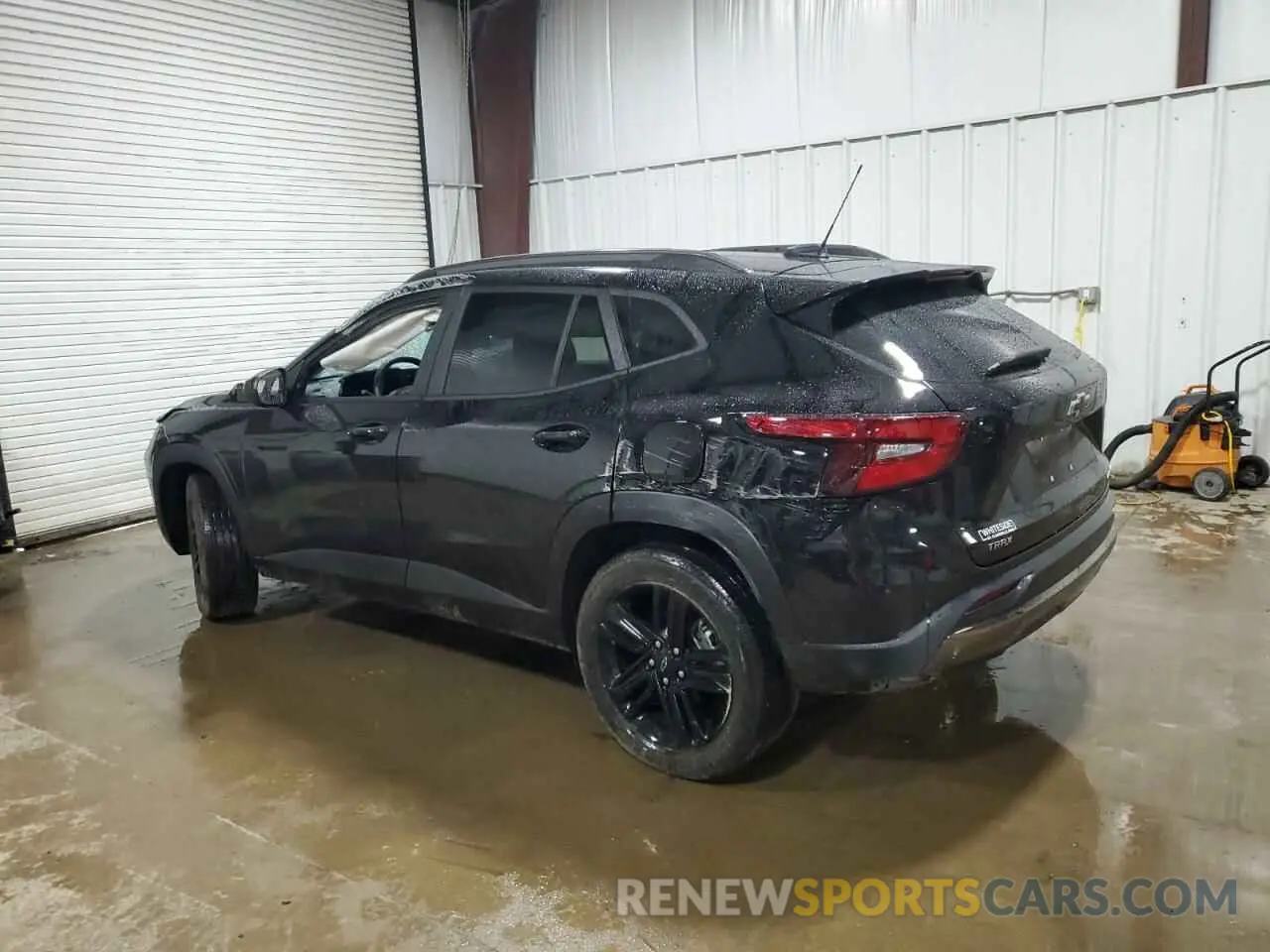 2 Photograph of a damaged car KL77LKEP8SC050909 CHEVROLET TRAX ACTIV 2025