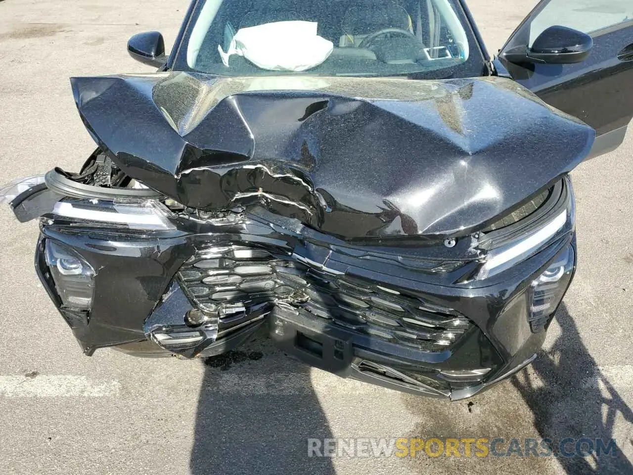 12 Photograph of a damaged car KL77LKEP9SC098581 CHEVROLET TRAX ACTIV 2025