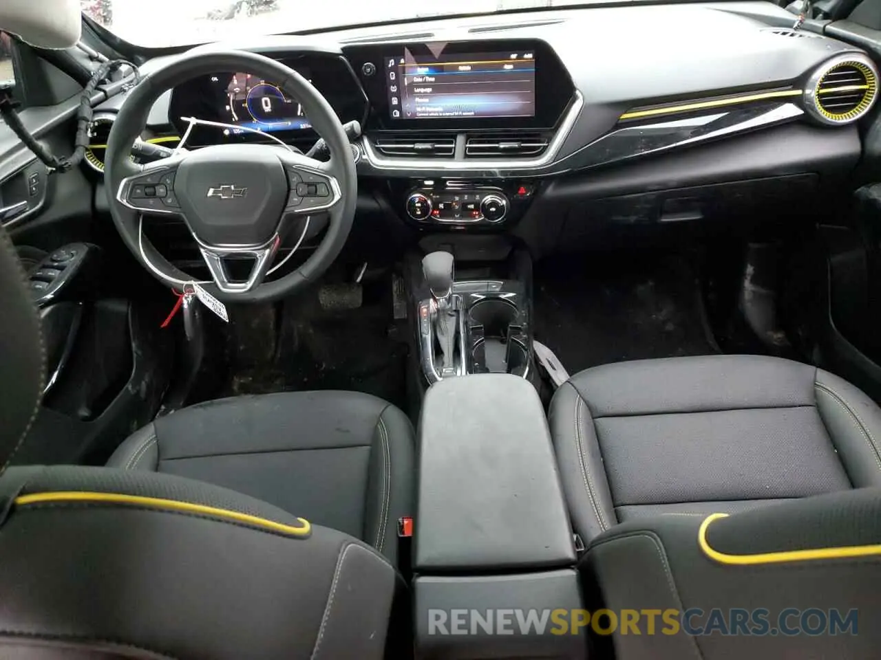 8 Photograph of a damaged car KL77LKEPXSC083765 CHEVROLET TRAX ACTIV 2025