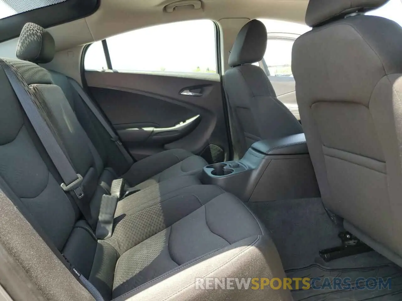 10 Photograph of a damaged car 1G1RC6S50KU117141 CHEVROLET VOLT 2019