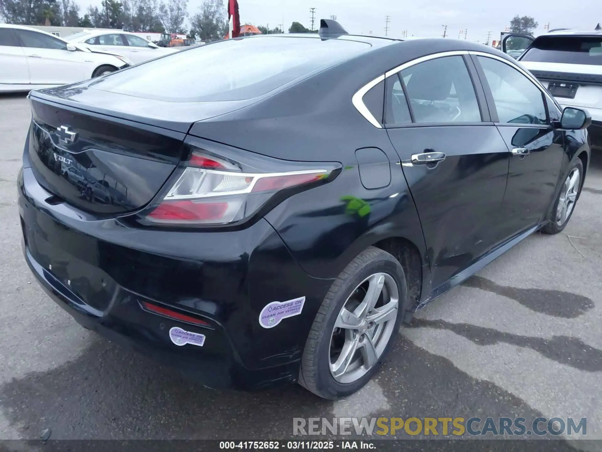 4 Photograph of a damaged car 1G1RC6S53KU114797 CHEVROLET VOLT 2019
