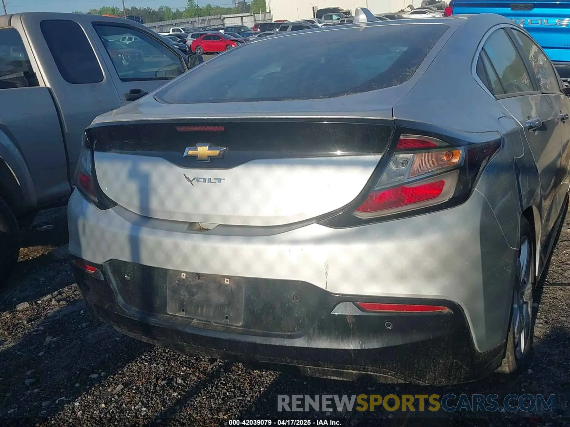 17 Photograph of a damaged car 1G1RC6S57KU108226 CHEVROLET VOLT 2019