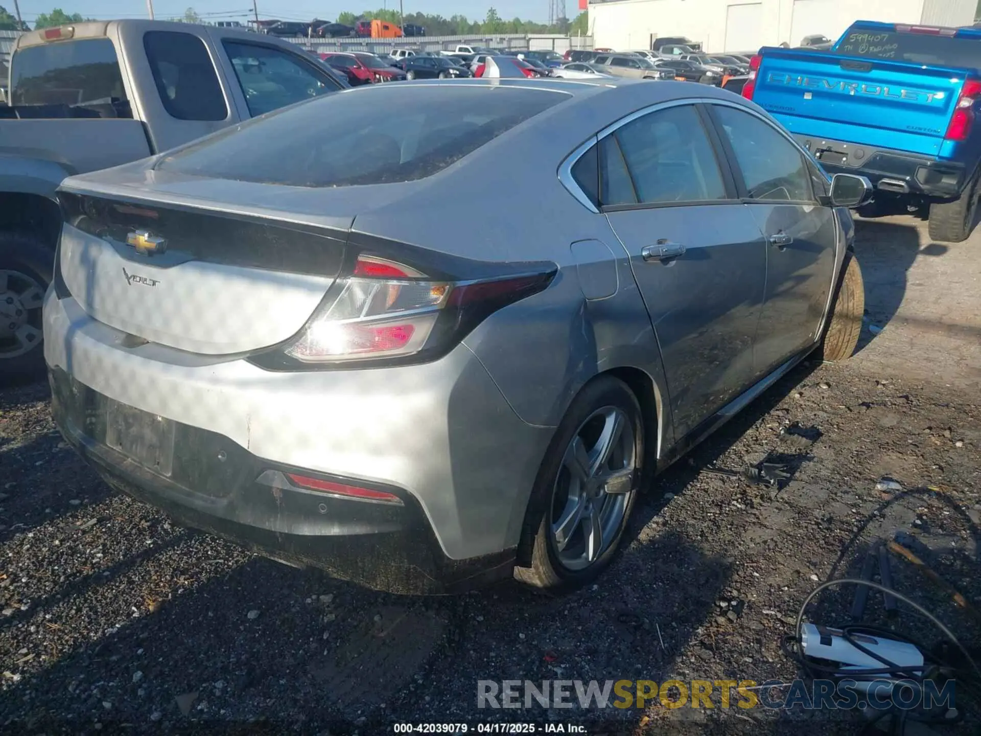 4 Photograph of a damaged car 1G1RC6S57KU108226 CHEVROLET VOLT 2019