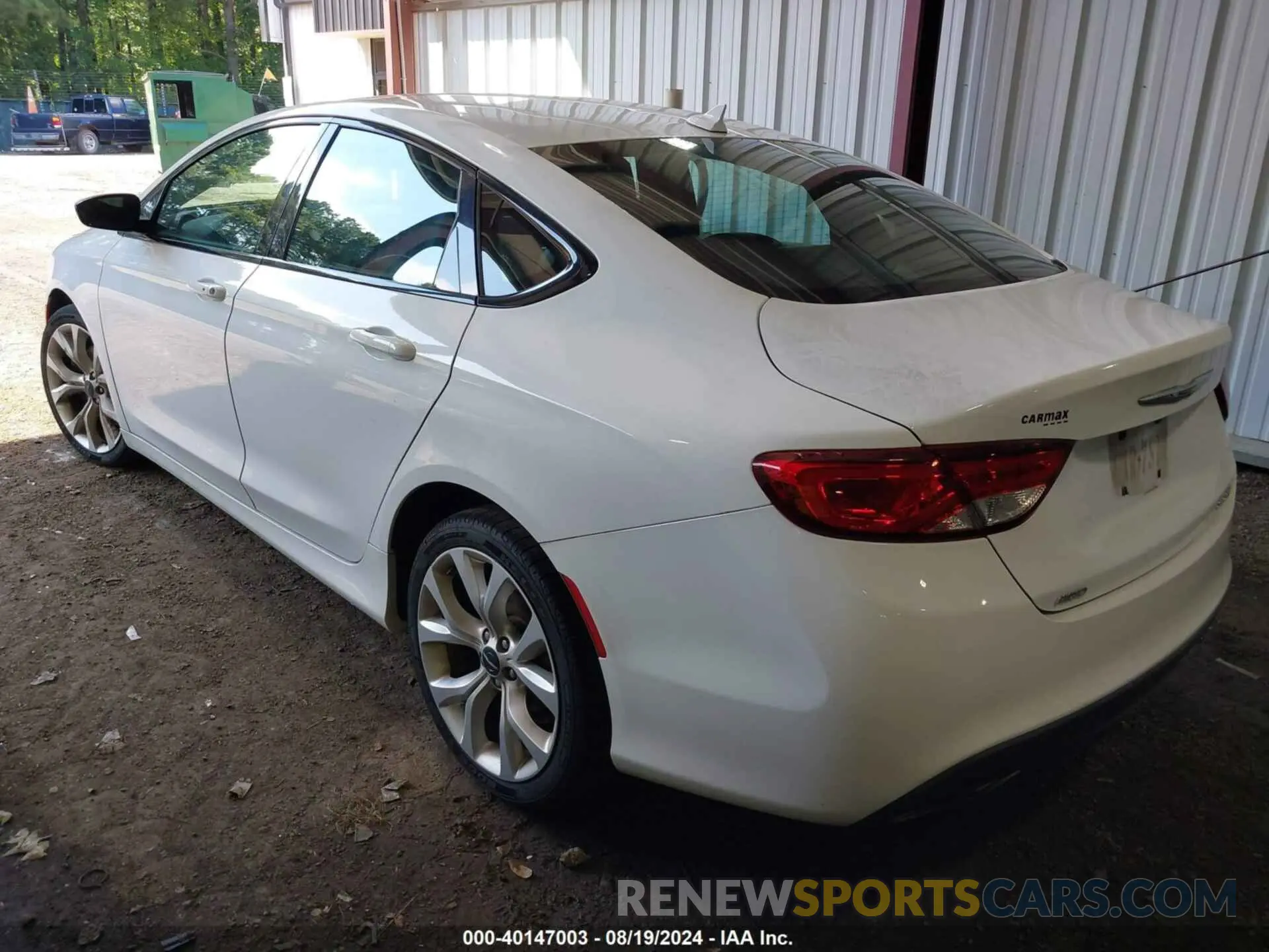 3 Photograph of a damaged car 1C3CCCDG4GN135724 CHRYSLER 200 2016