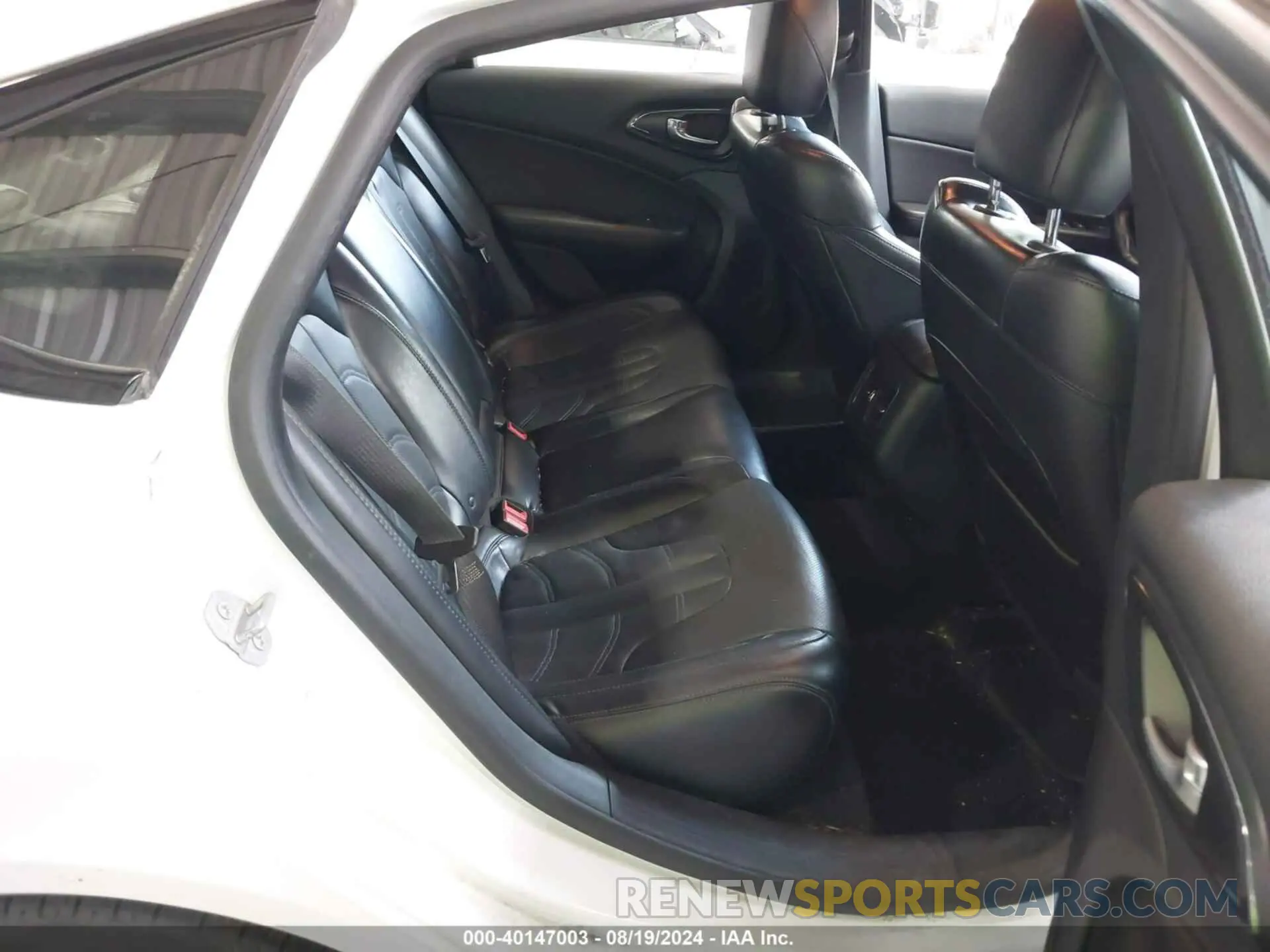 8 Photograph of a damaged car 1C3CCCDG4GN135724 CHRYSLER 200 2016