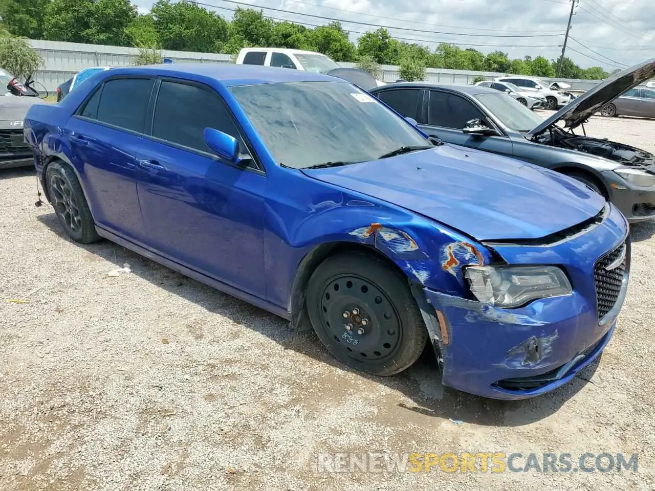 4 Photograph of a damaged car 2C3CCAGG2LH151035 CHRYSLER 200 SEDAN 2020