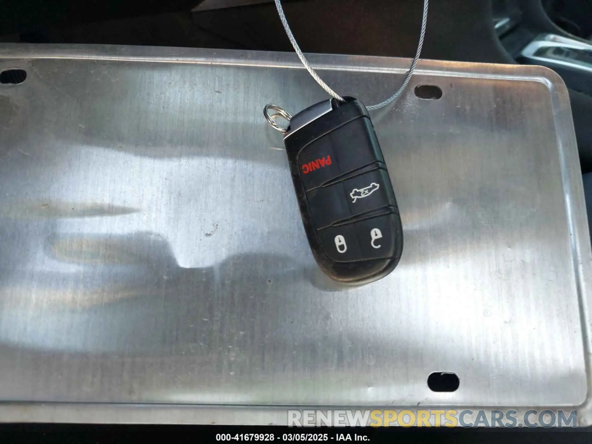 11 Photograph of a damaged car 2C3CCAAG0KH505545 CHRYSLER 300 2019