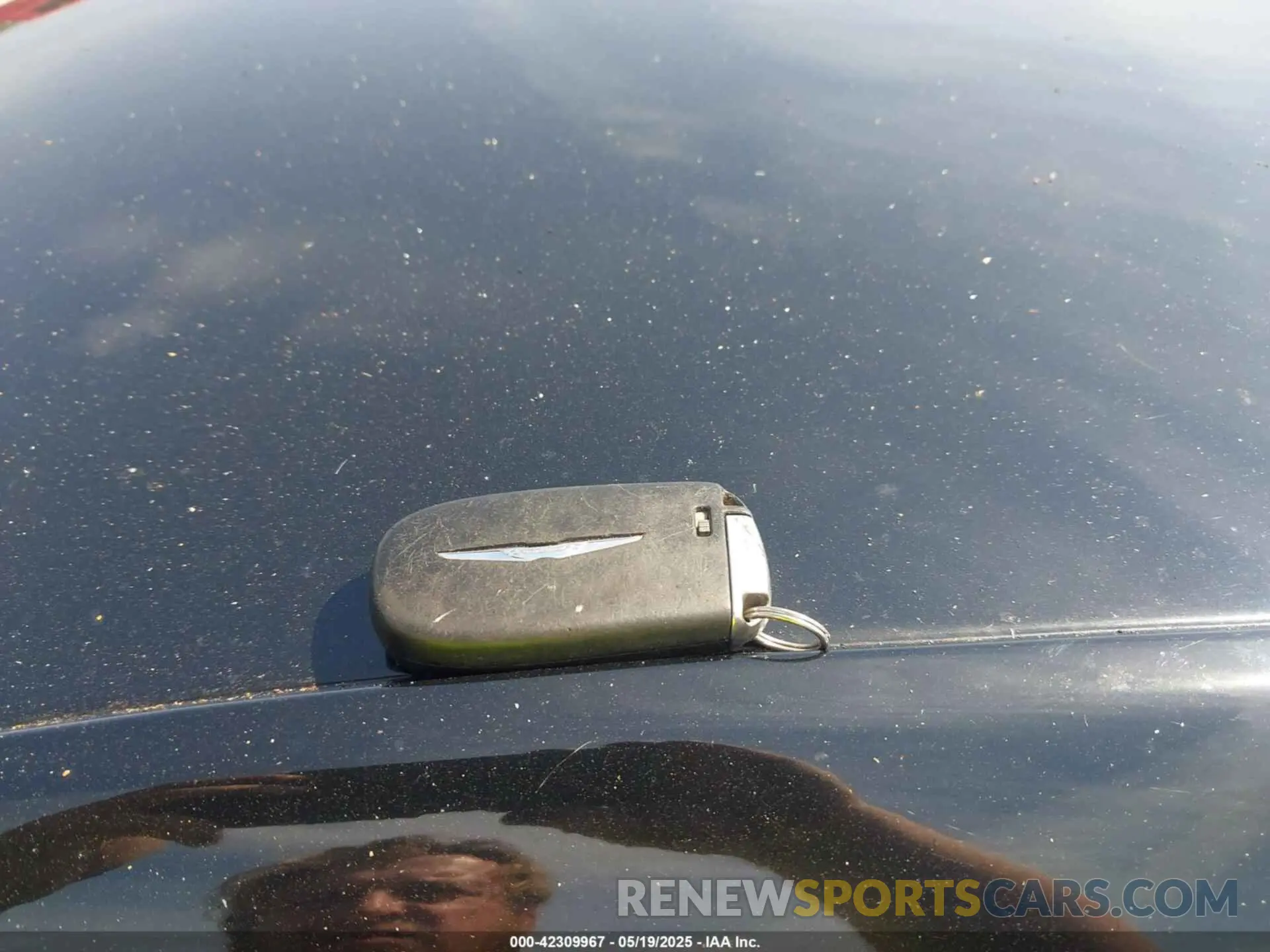 11 Photograph of a damaged car 2C3CCAAG0KH613471 CHRYSLER 300 2019