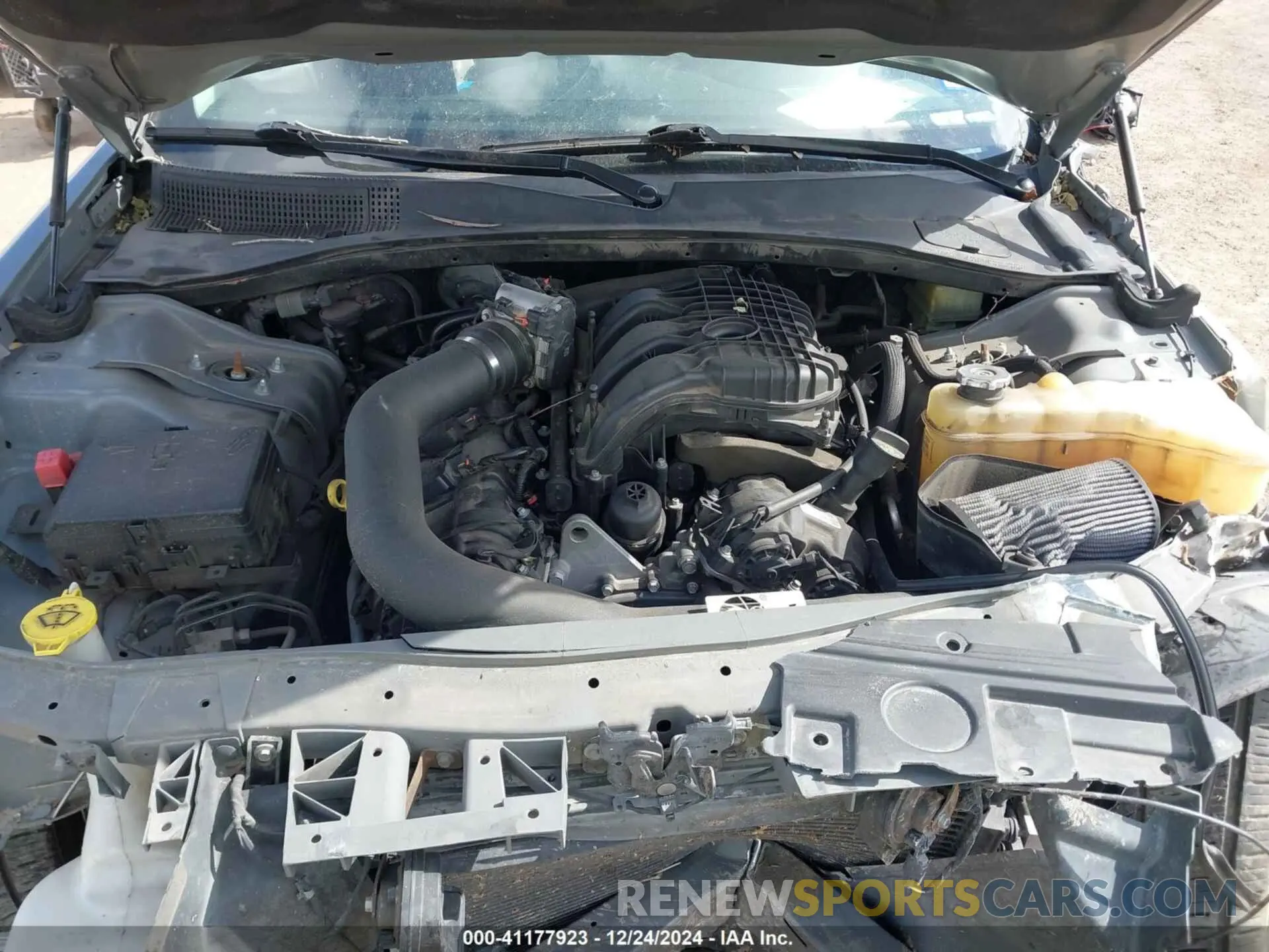10 Photograph of a damaged car 2C3CCAAG0KH651296 CHRYSLER 300 2019