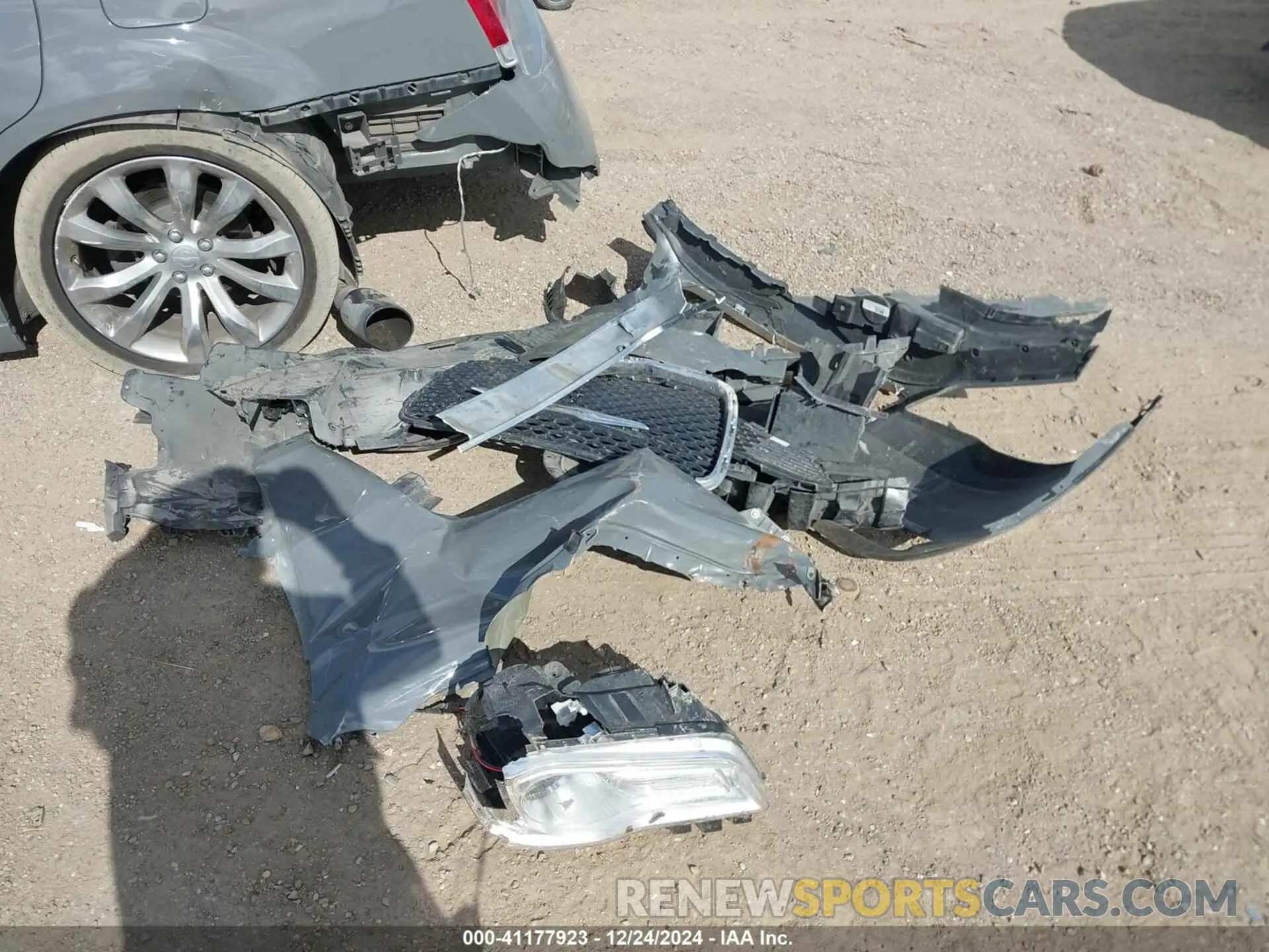 12 Photograph of a damaged car 2C3CCAAG0KH651296 CHRYSLER 300 2019