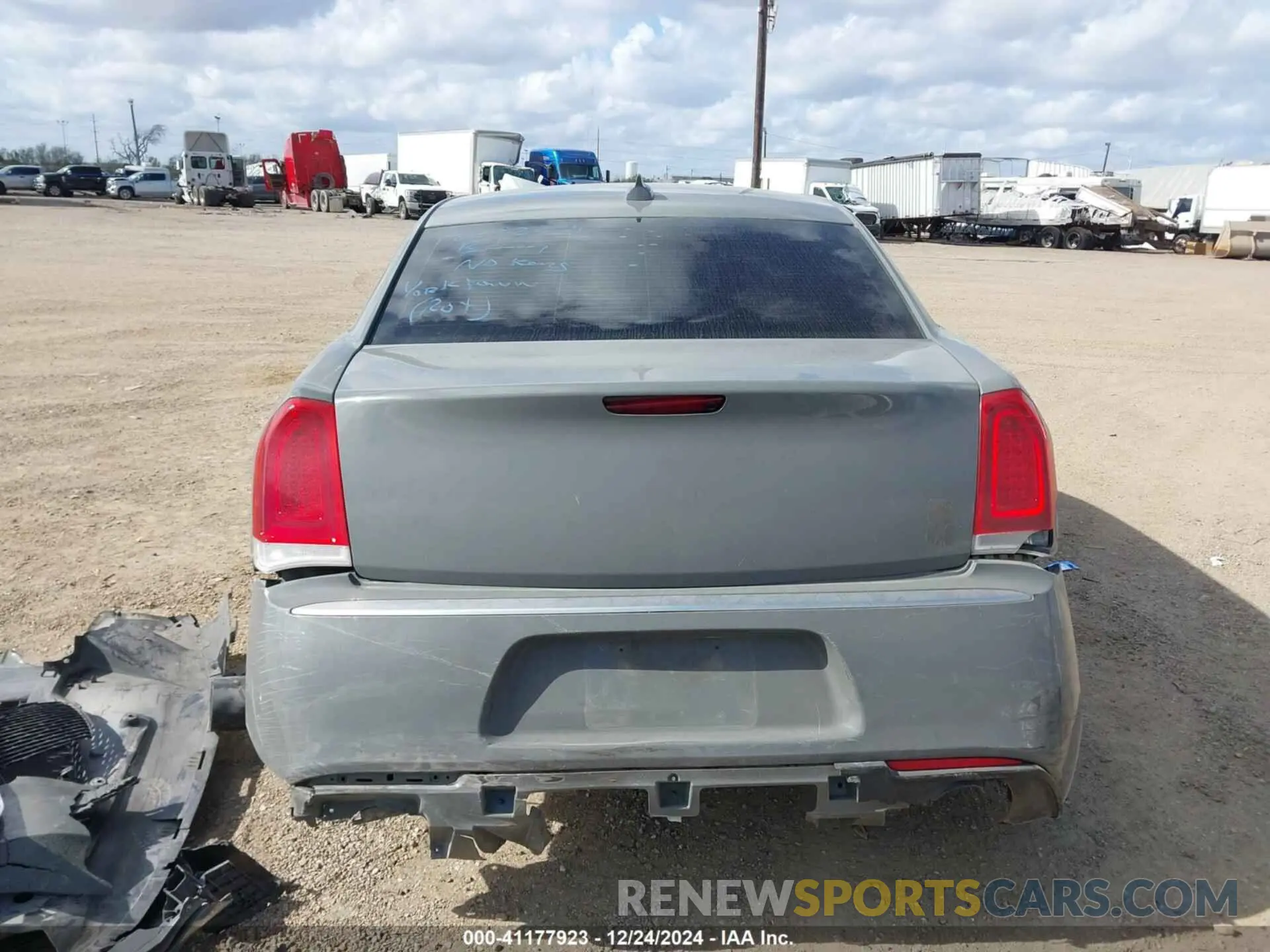 17 Photograph of a damaged car 2C3CCAAG0KH651296 CHRYSLER 300 2019