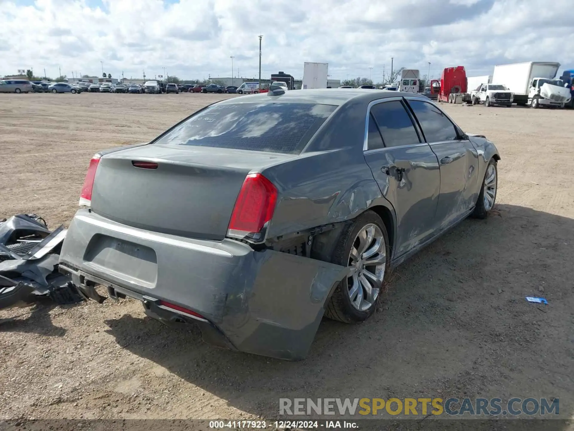 4 Photograph of a damaged car 2C3CCAAG0KH651296 CHRYSLER 300 2019