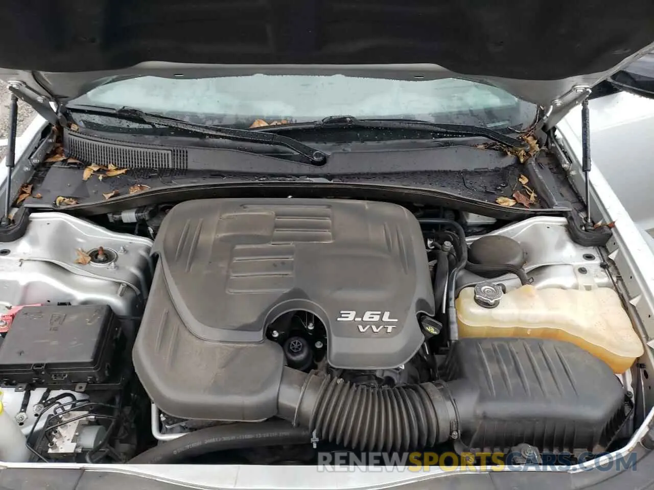 11 Photograph of a damaged car 2C3CCAAG0KH758672 CHRYSLER 300 2019