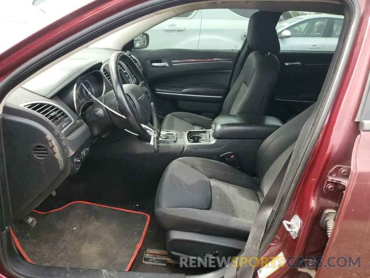7 Photograph of a damaged car 2C3CCAAG1KH501567 CHRYSLER 300 2019