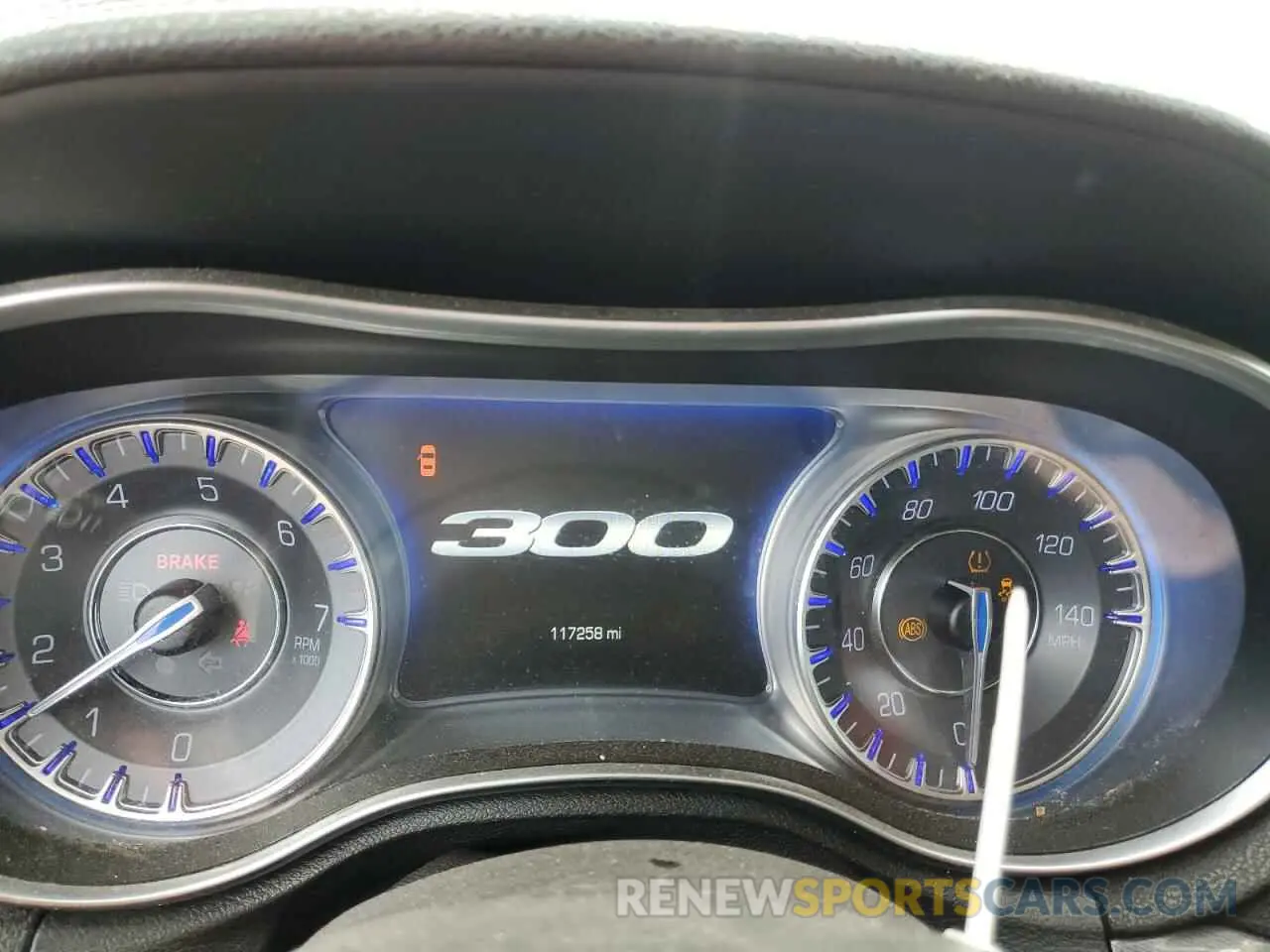 9 Photograph of a damaged car 2C3CCAAG1KH501567 CHRYSLER 300 2019